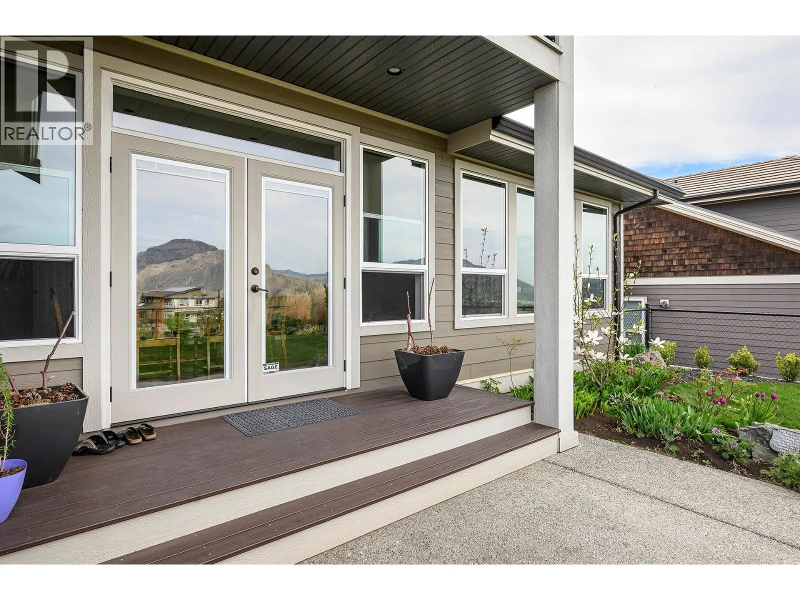 341 FERNIE Place