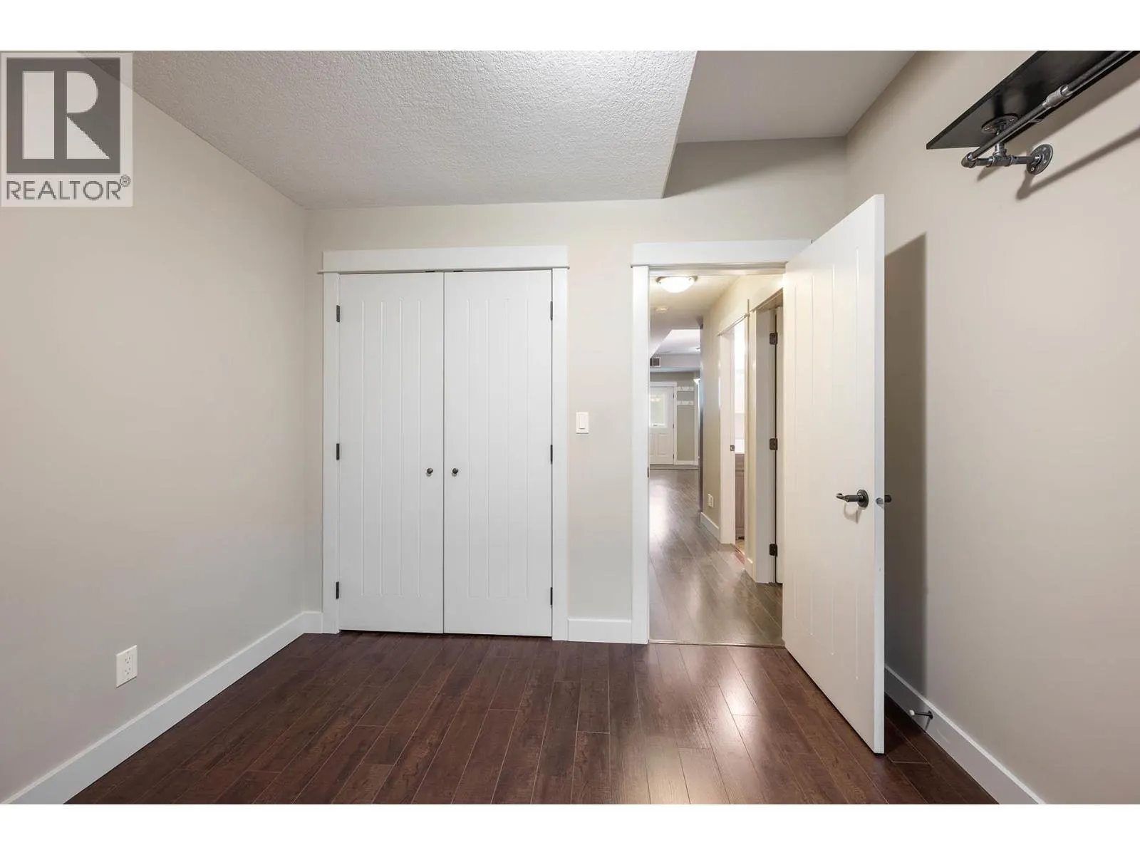 341 FERNIE Place