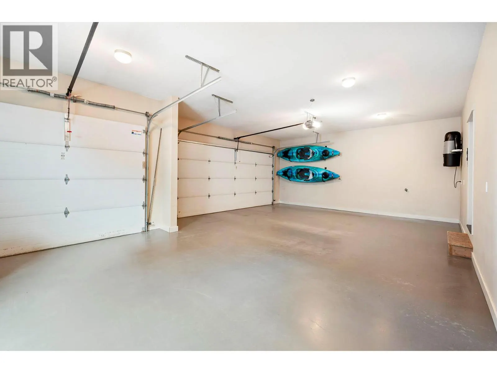 341 FERNIE Place