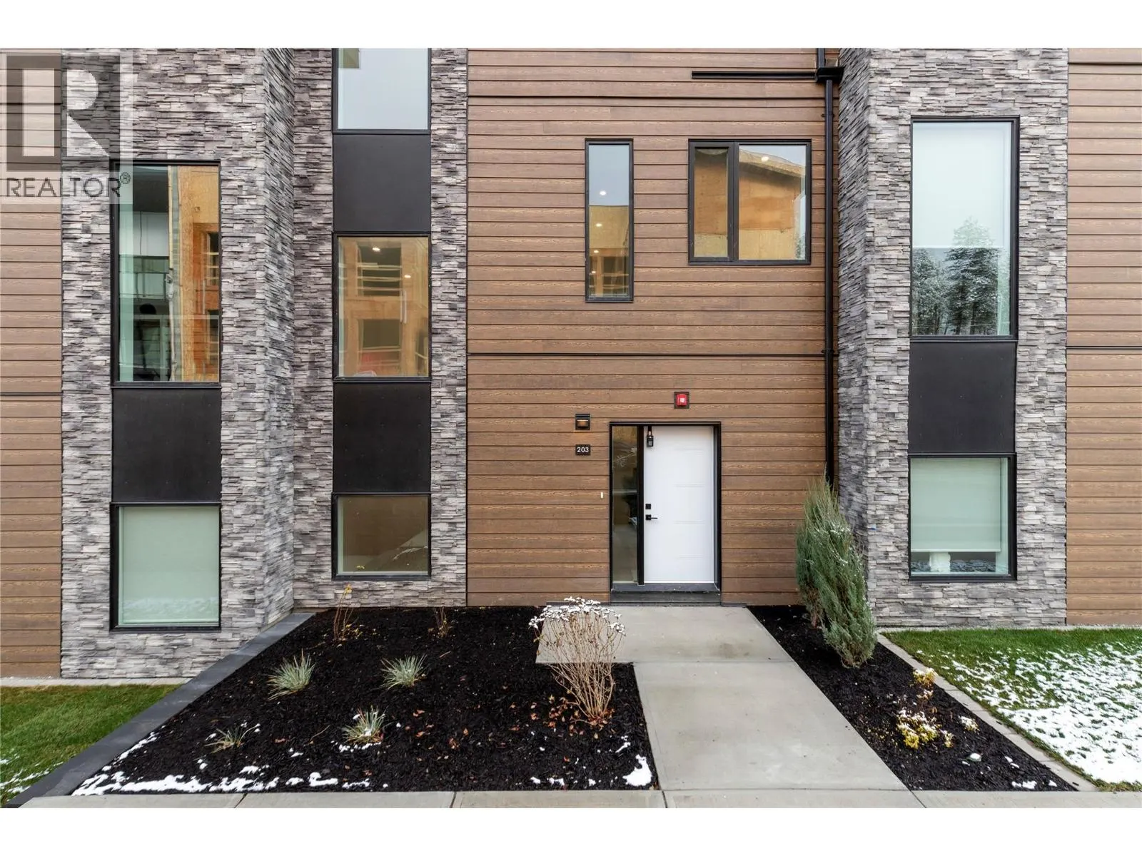 2735 Shannon Lake Road Unit# 203