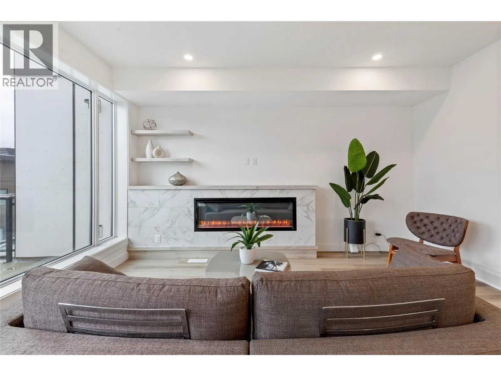 2735 Shannon Lake Road Unit# 203