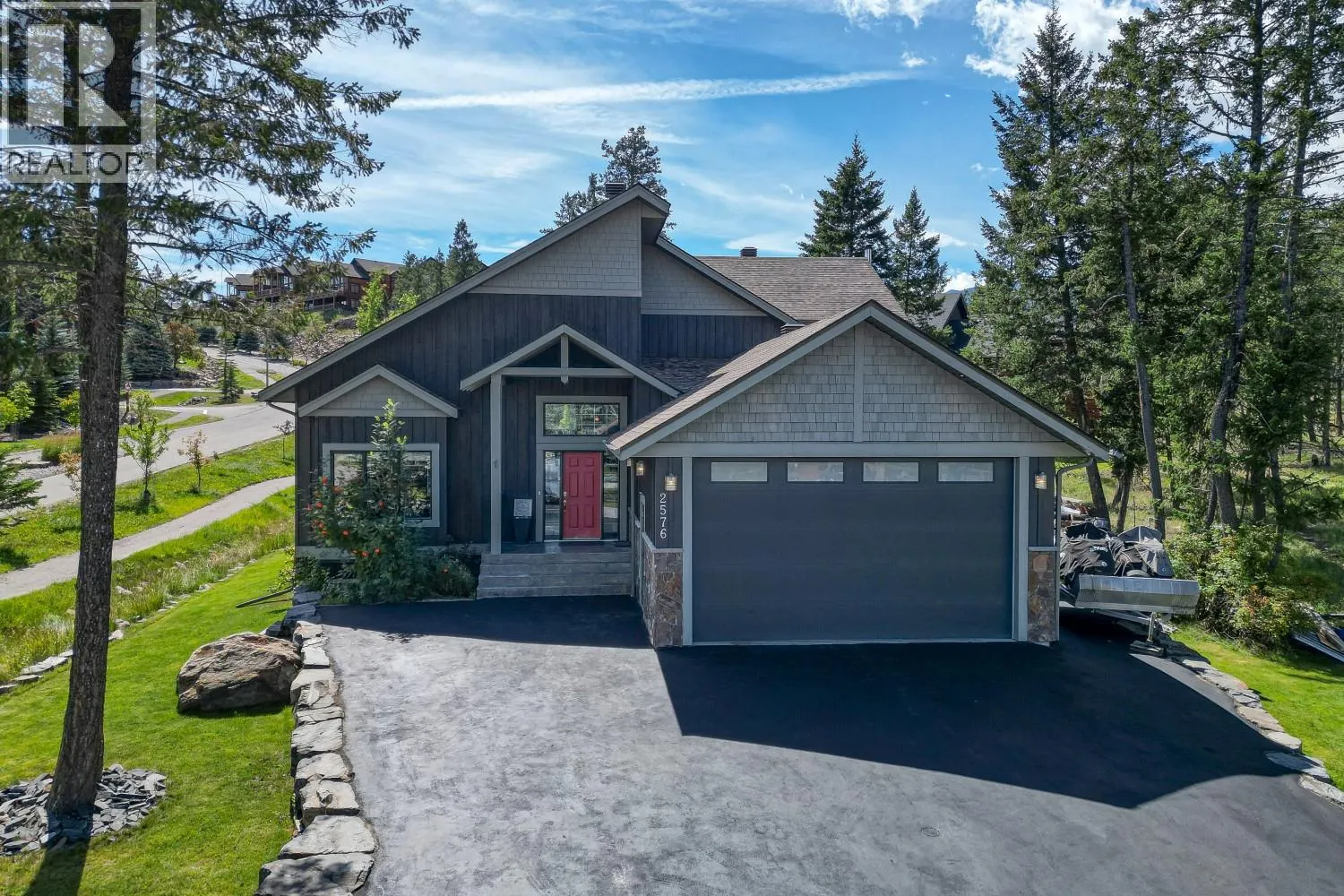 2576 Sandstone Green