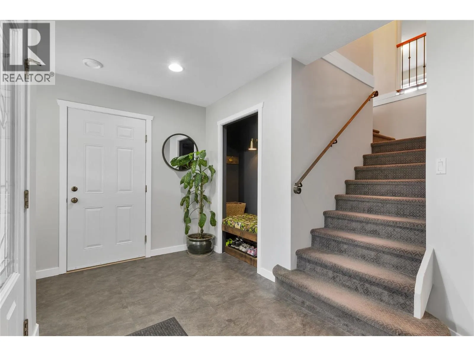 5644 Lynes Road