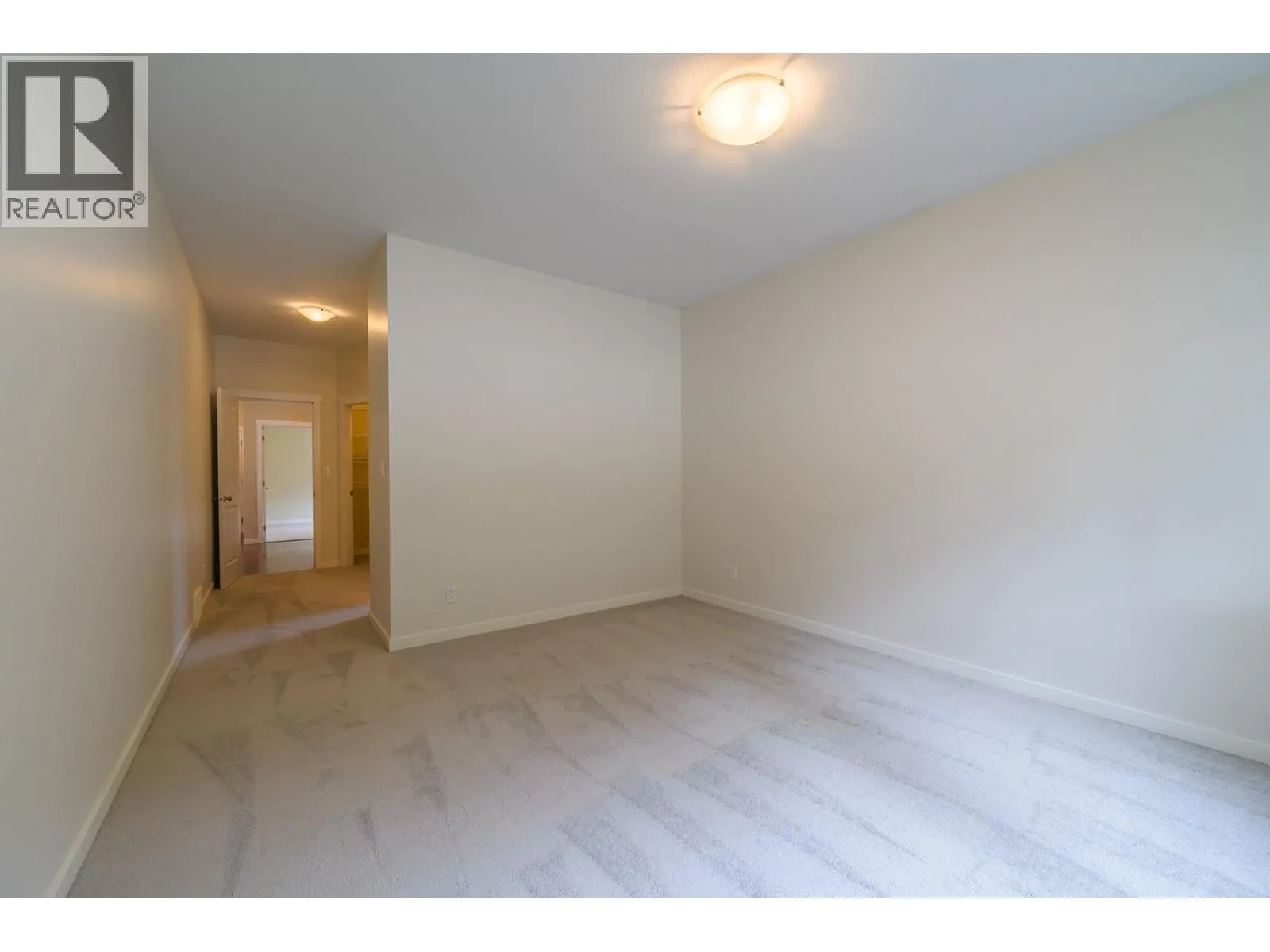 2920 VALLEYVIEW Drive Unit# 155