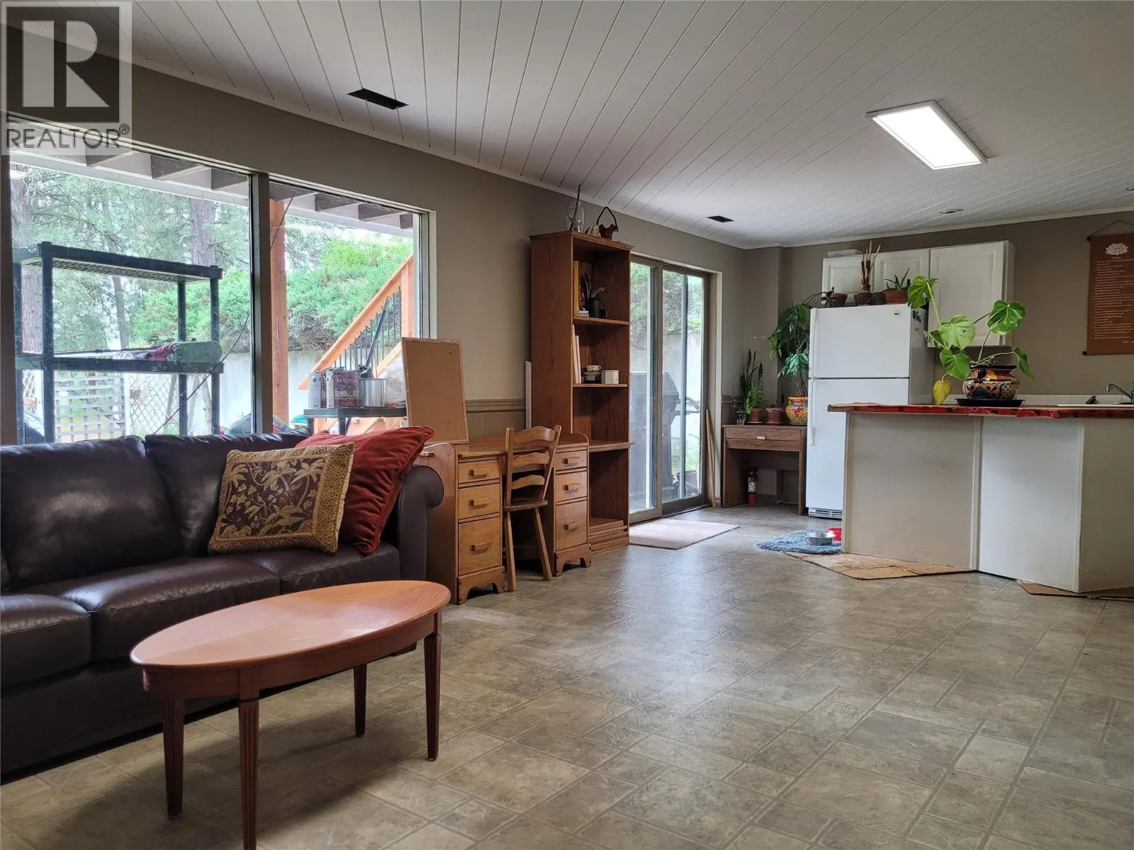3250 Hall Frontage Road