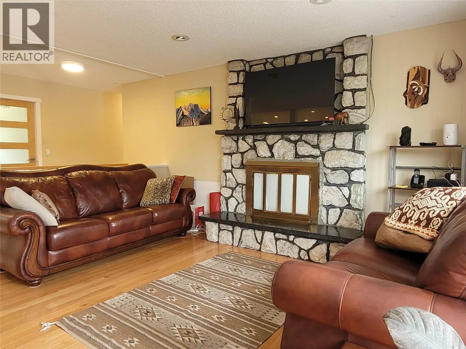 3250 Hall Frontage Road
