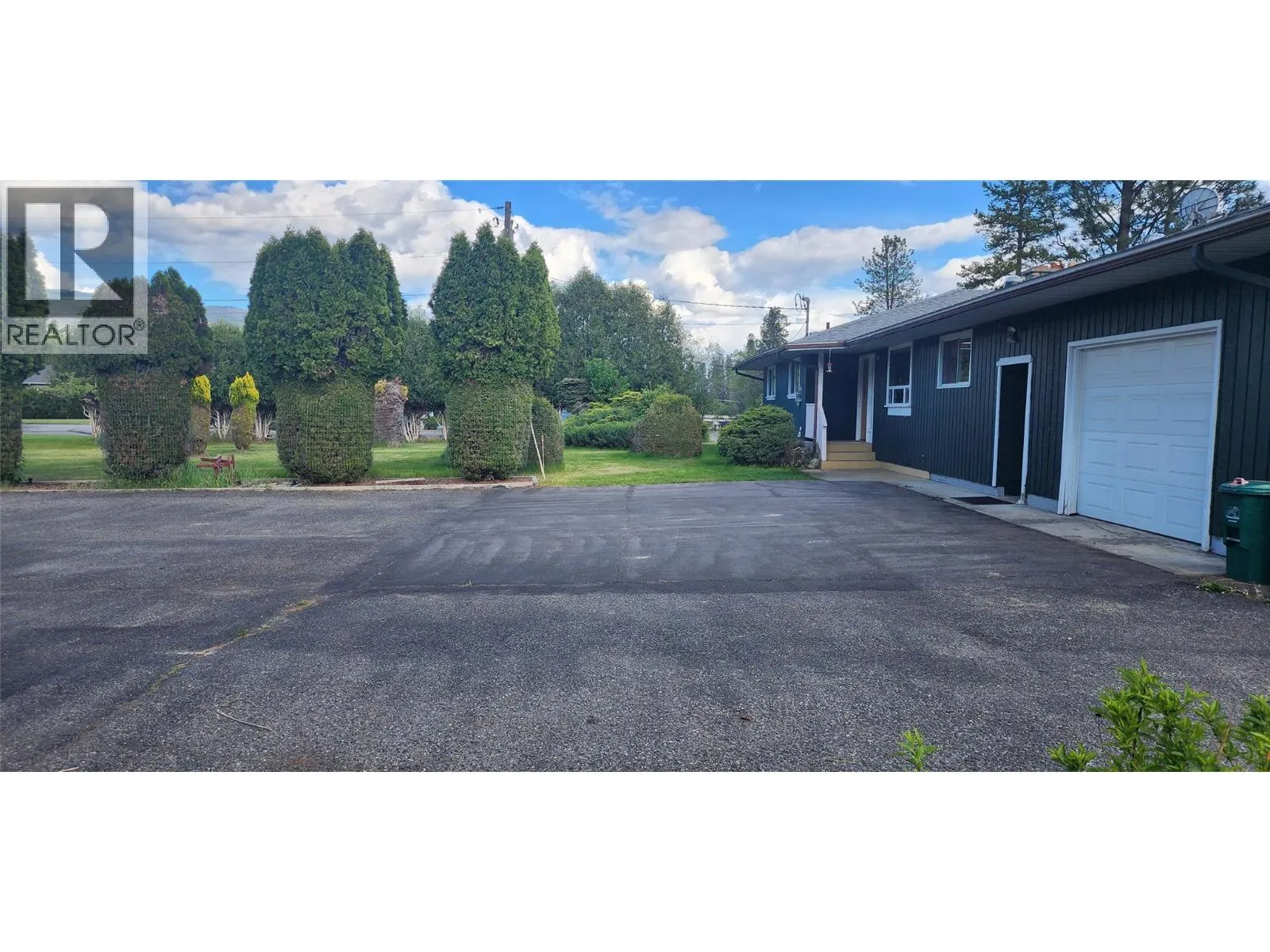 3250 Hall Frontage Road