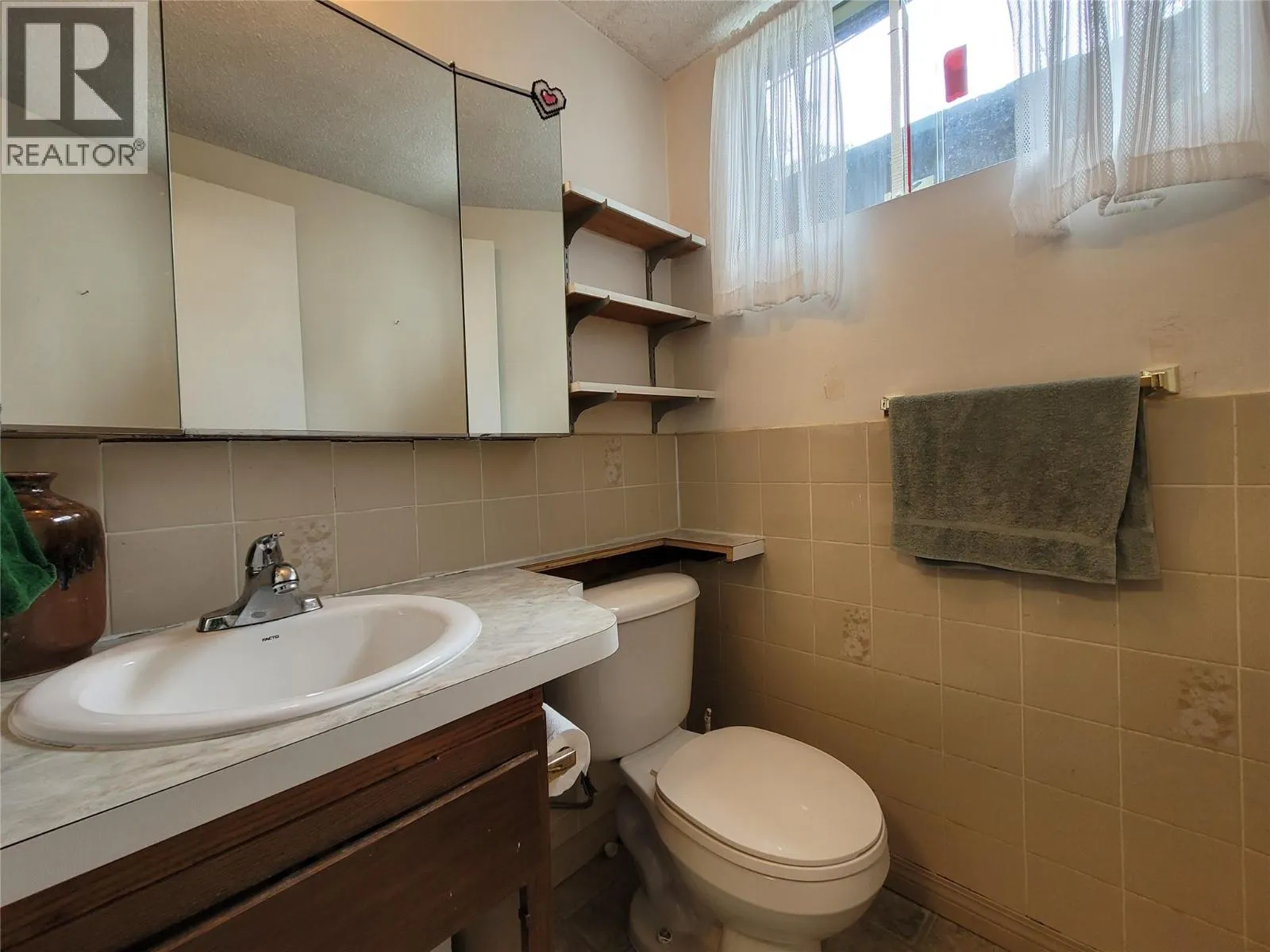 3250 Hall Frontage Road