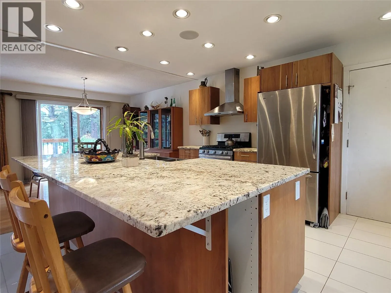 3250 Hall Frontage Road