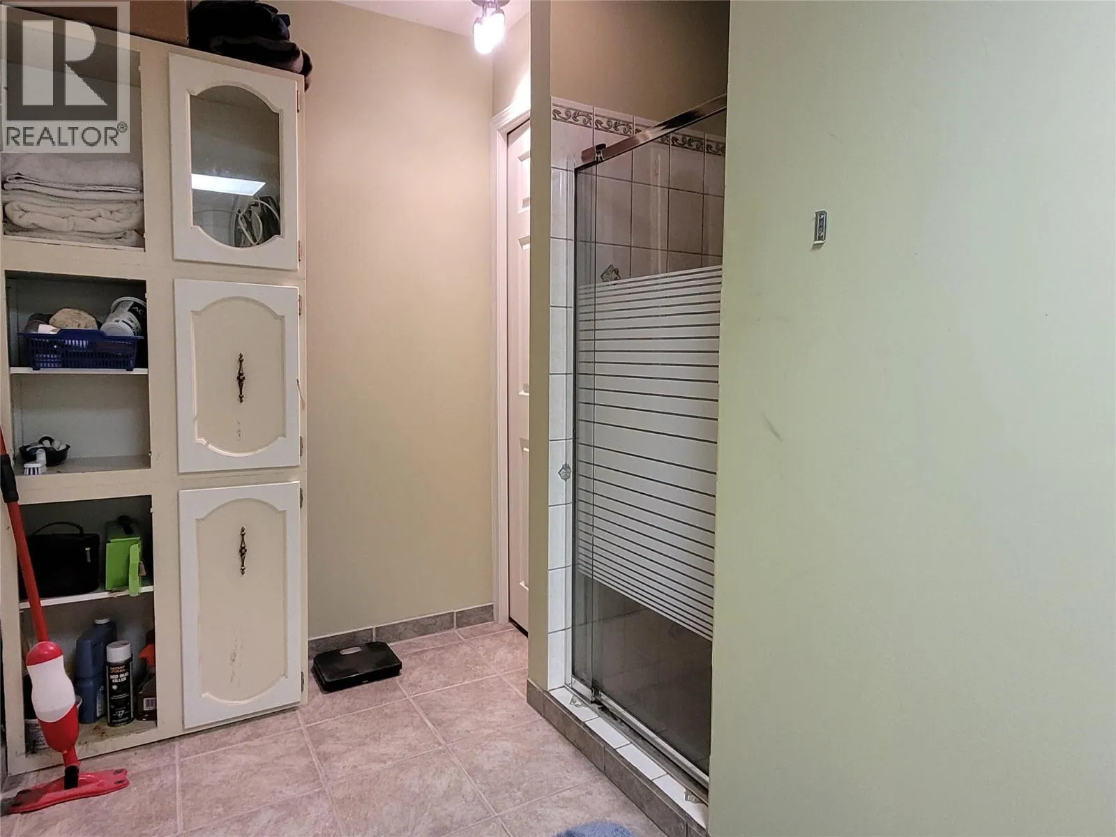 3250 Hall Frontage Road