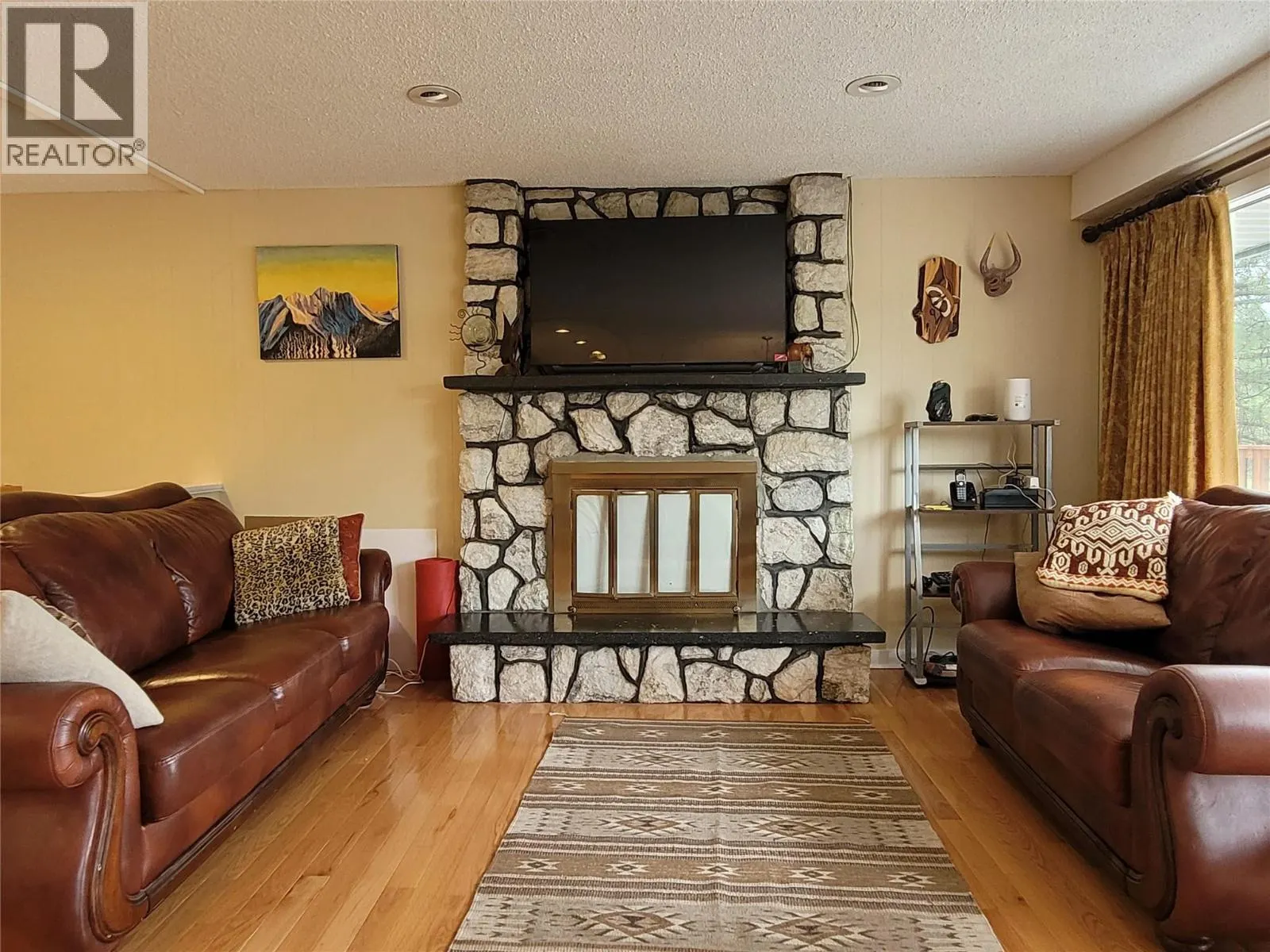 3250 Hall Frontage Road