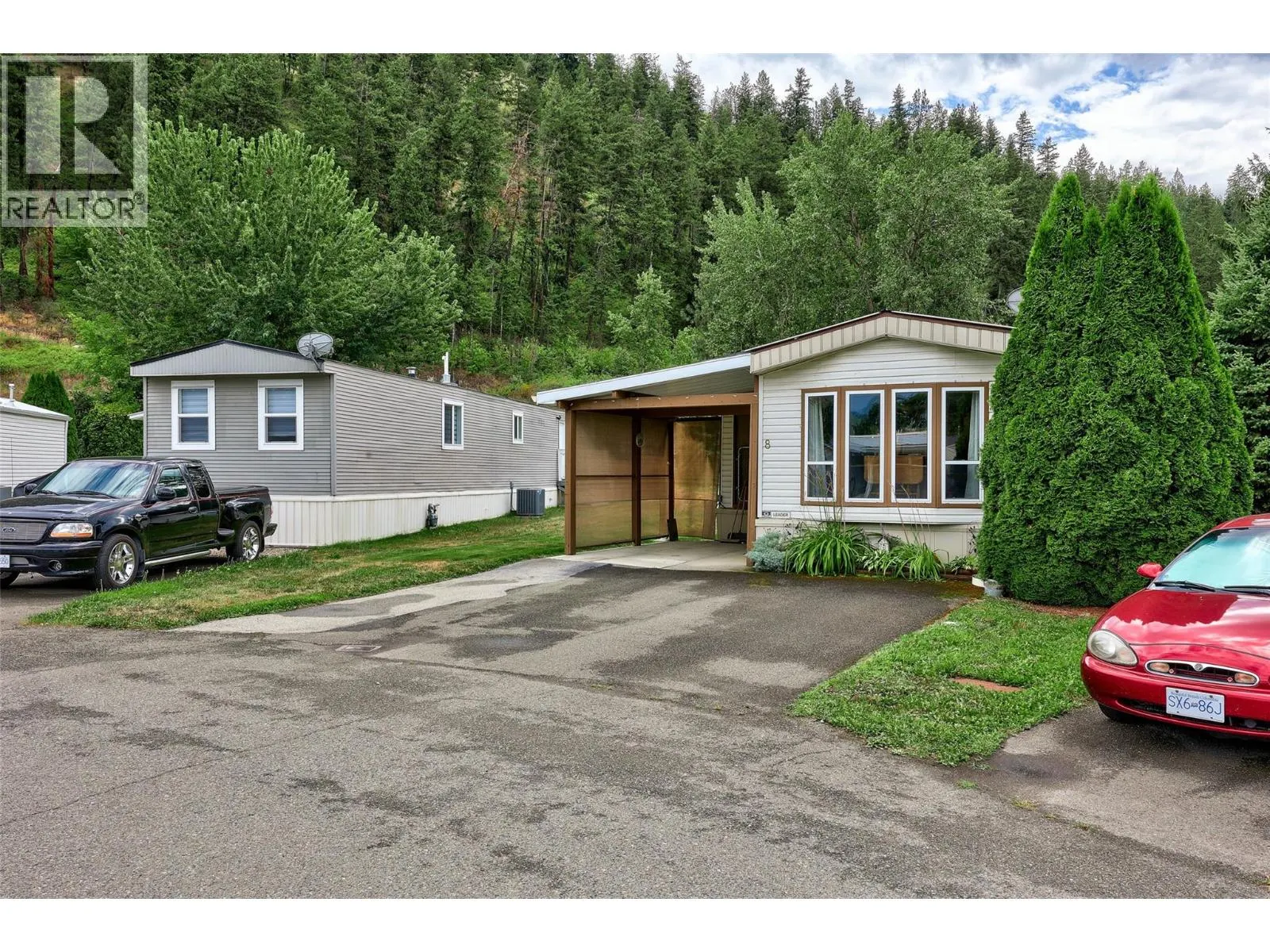 161 Shuswap Avenue Unit# 8