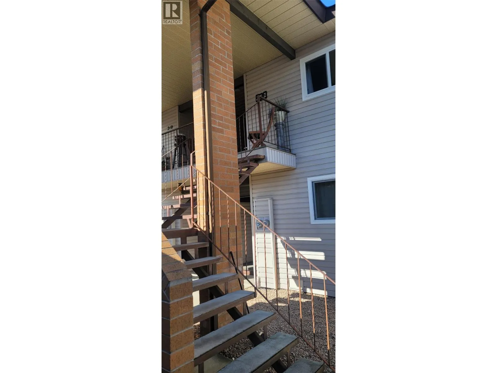 240 McIntosh Road Unit# 211