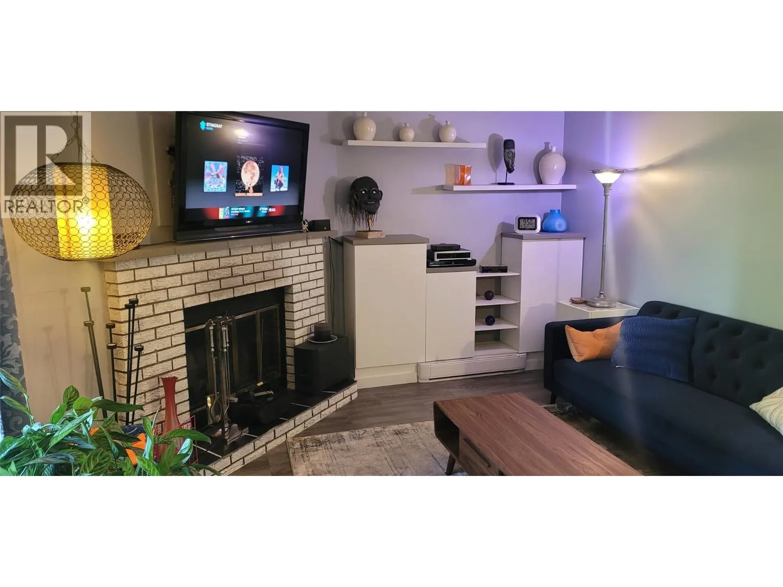 240 McIntosh Road Unit# 211