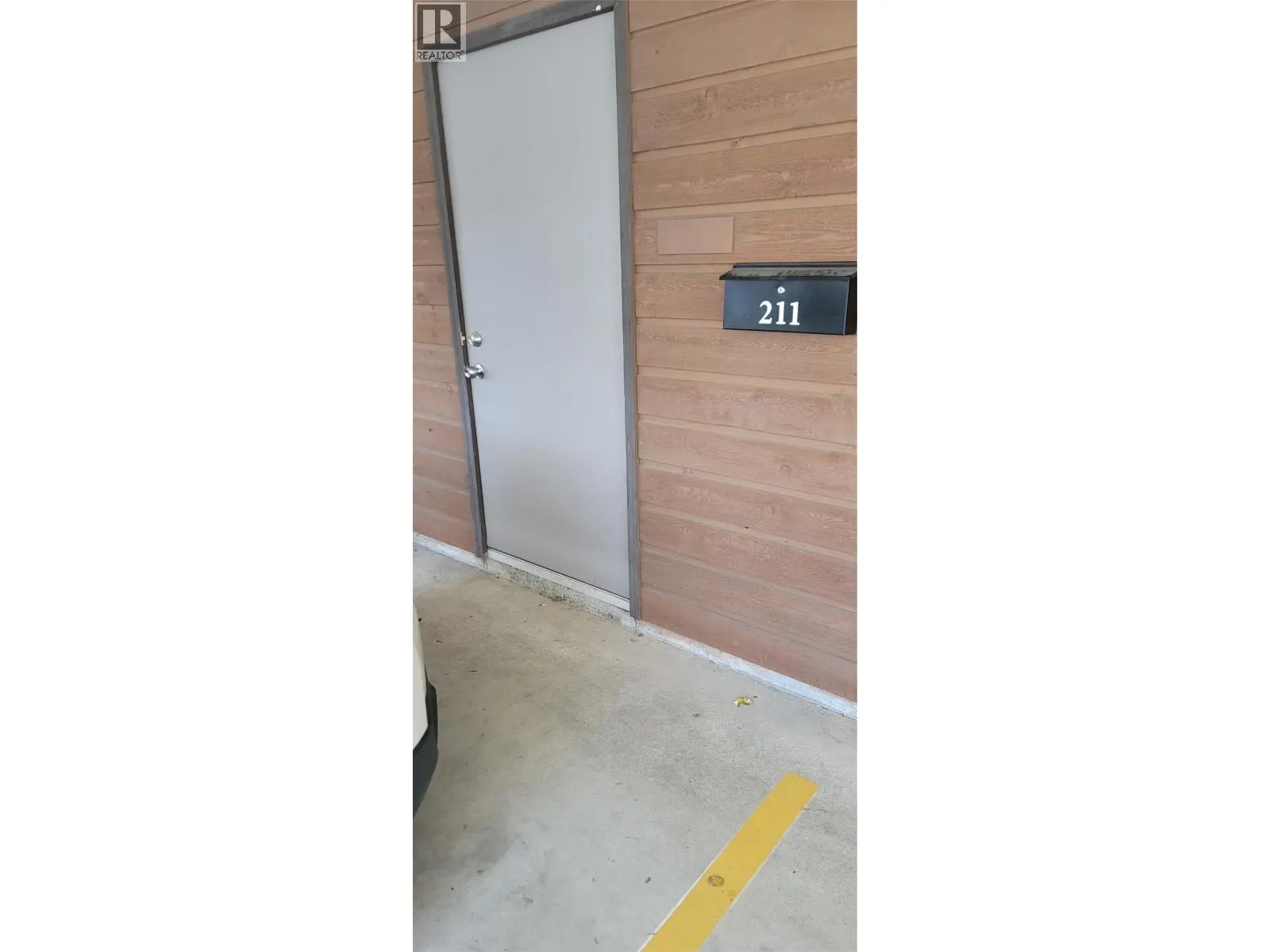 240 McIntosh Road Unit# 211