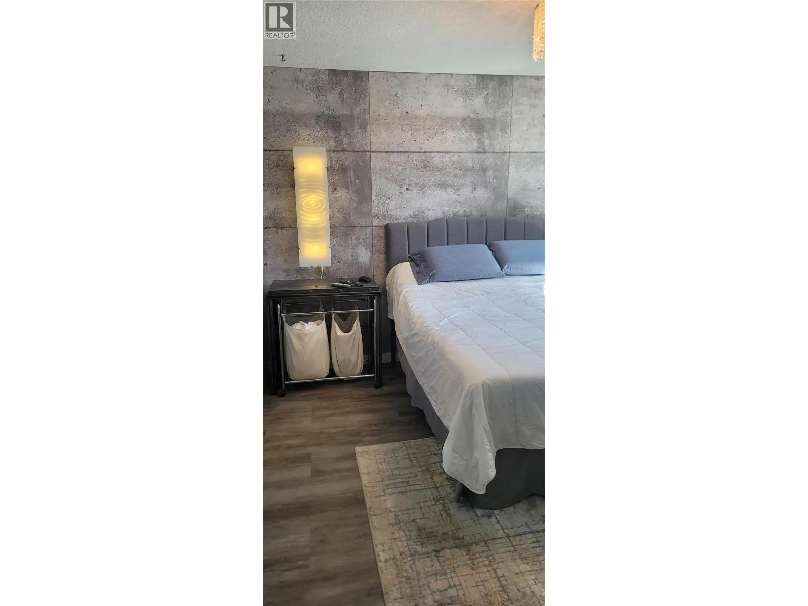 240 McIntosh Road Unit# 211