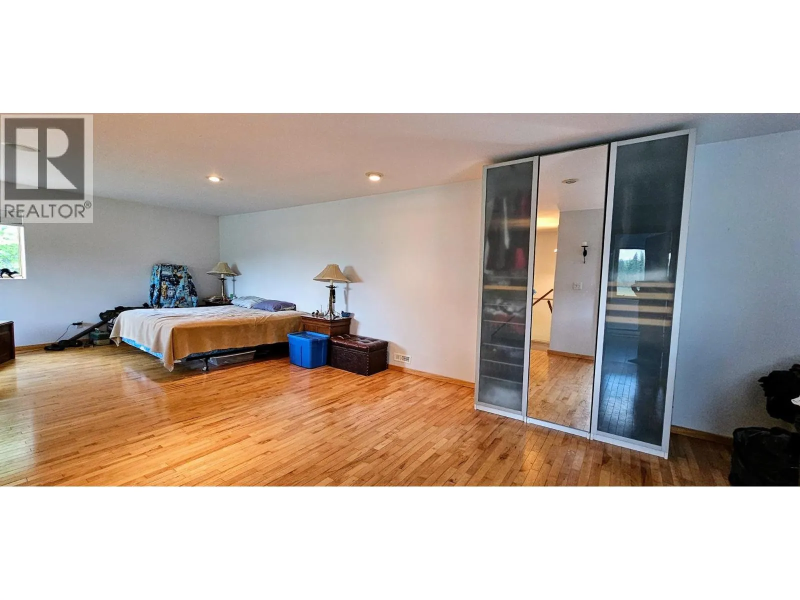 3560 ISLAND POND Road