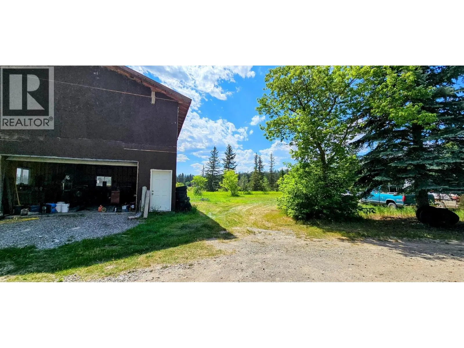 3560 ISLAND POND Road