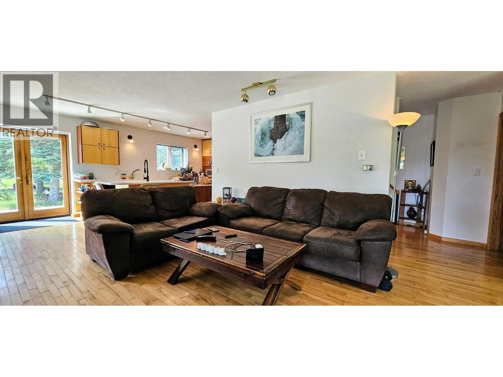 3560 ISLAND POND Road