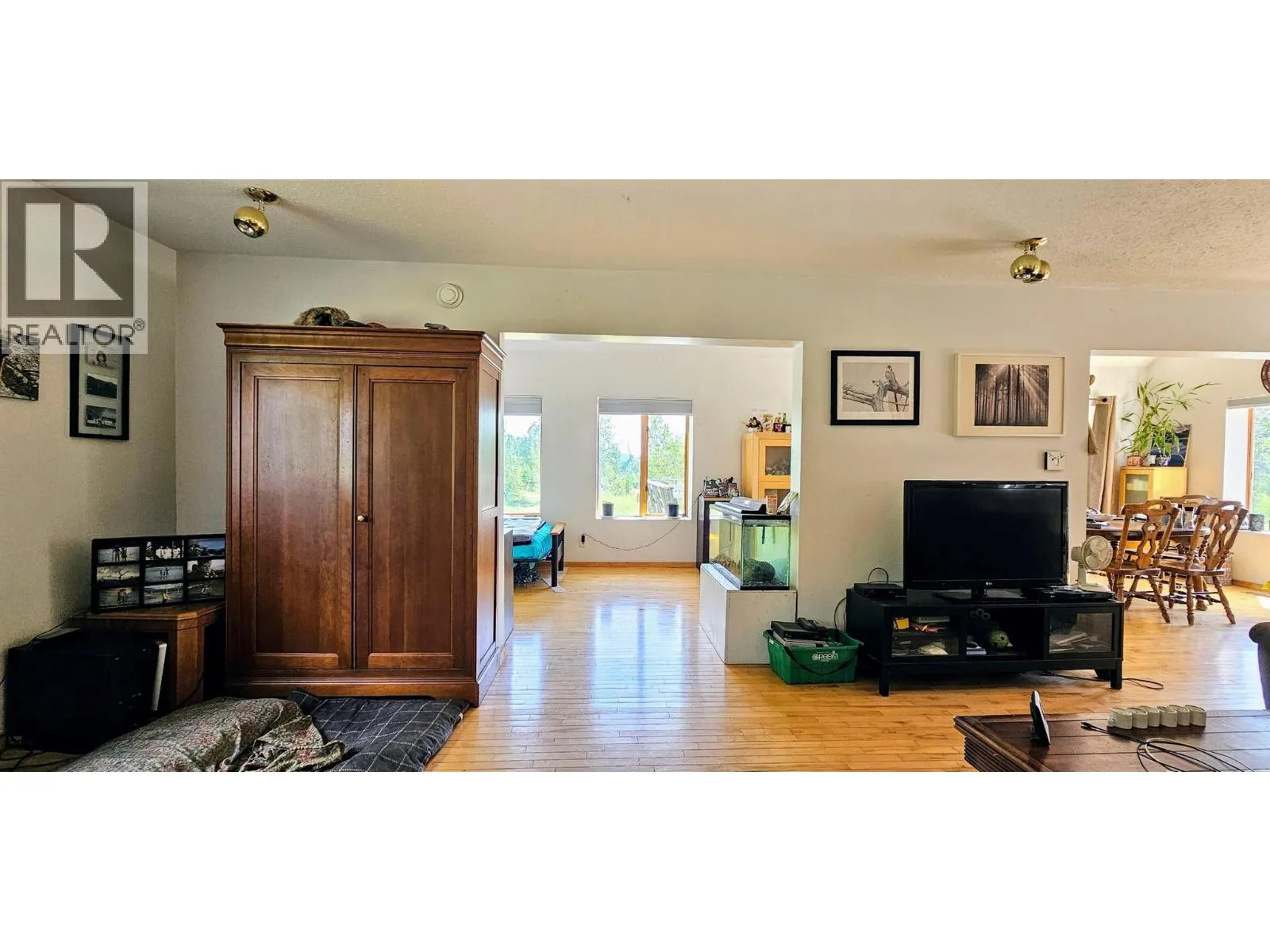 3560 ISLAND POND Road