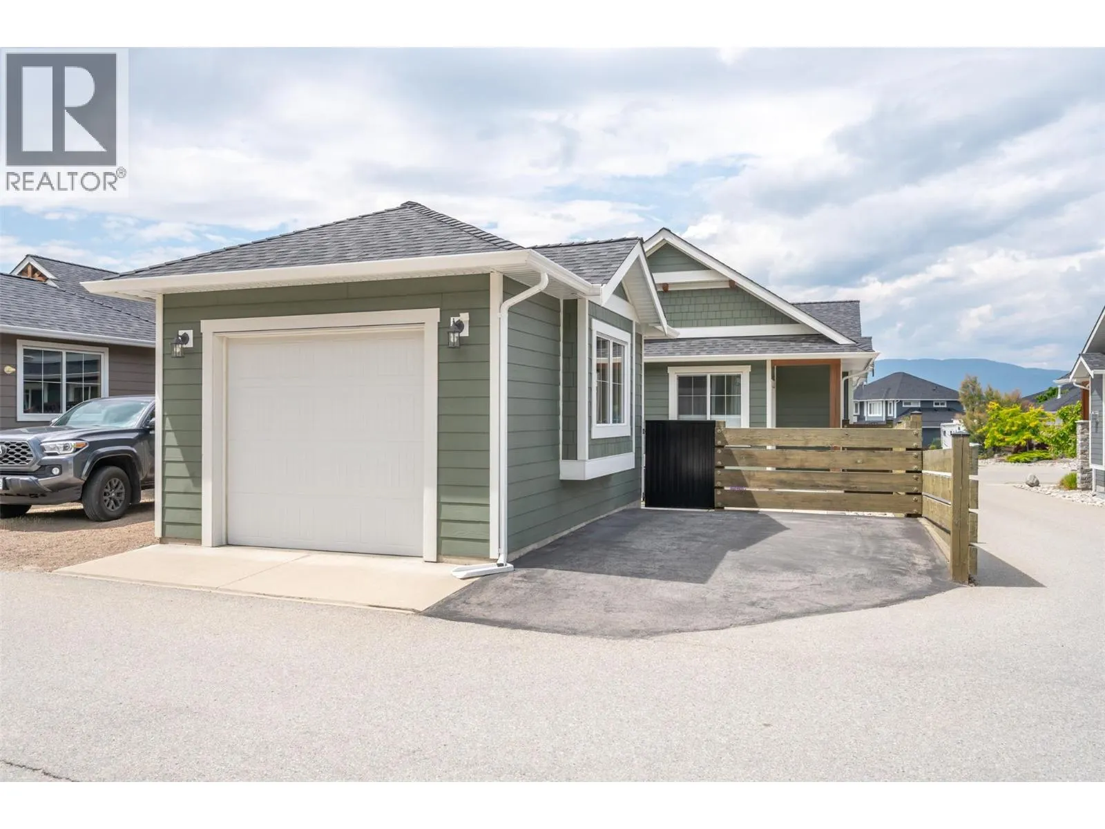 992 Holden Road