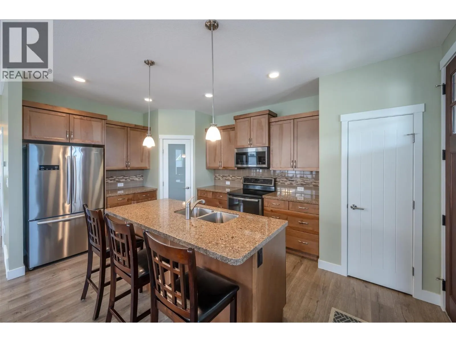 992 Holden Road