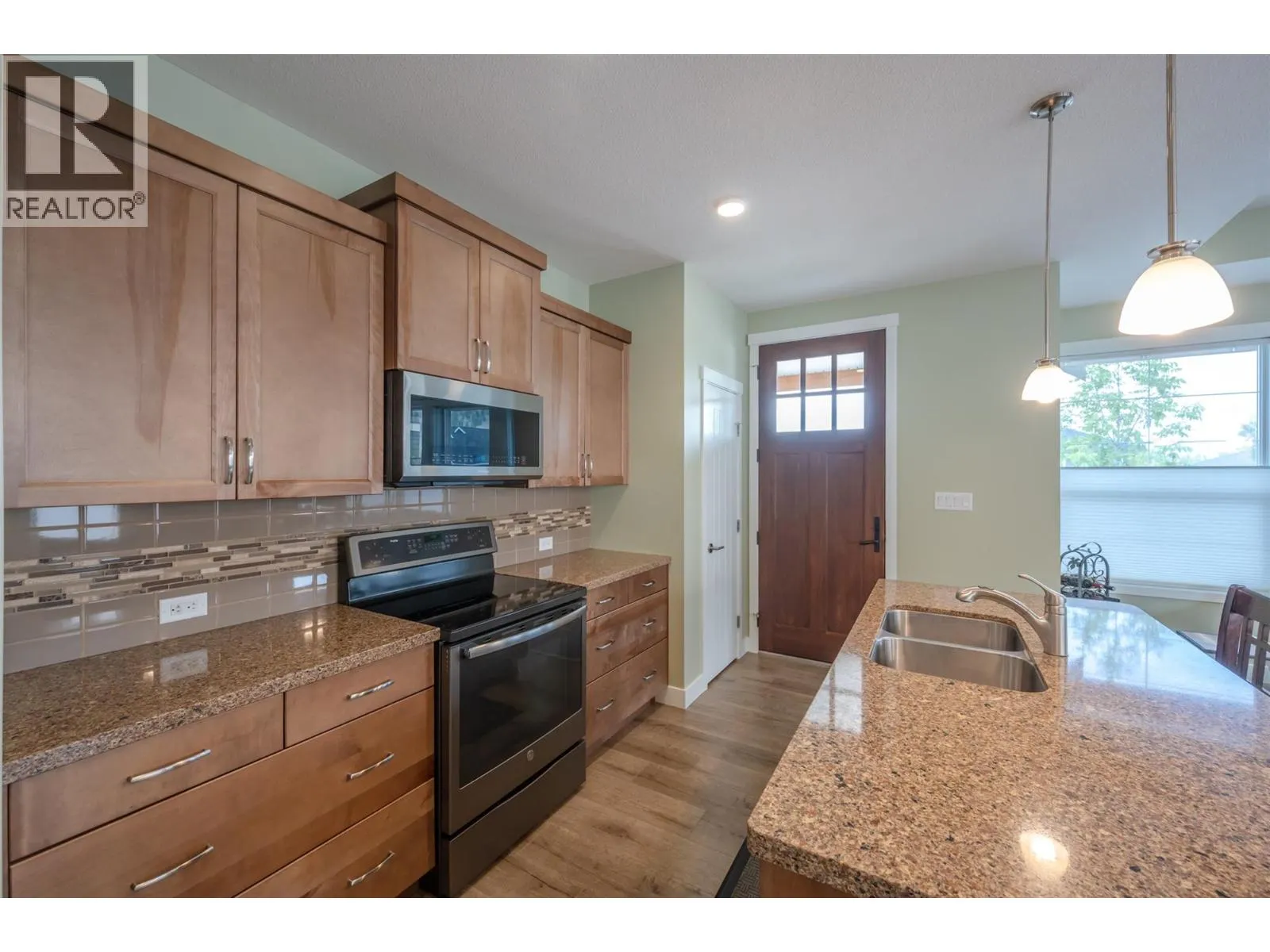 992 Holden Road