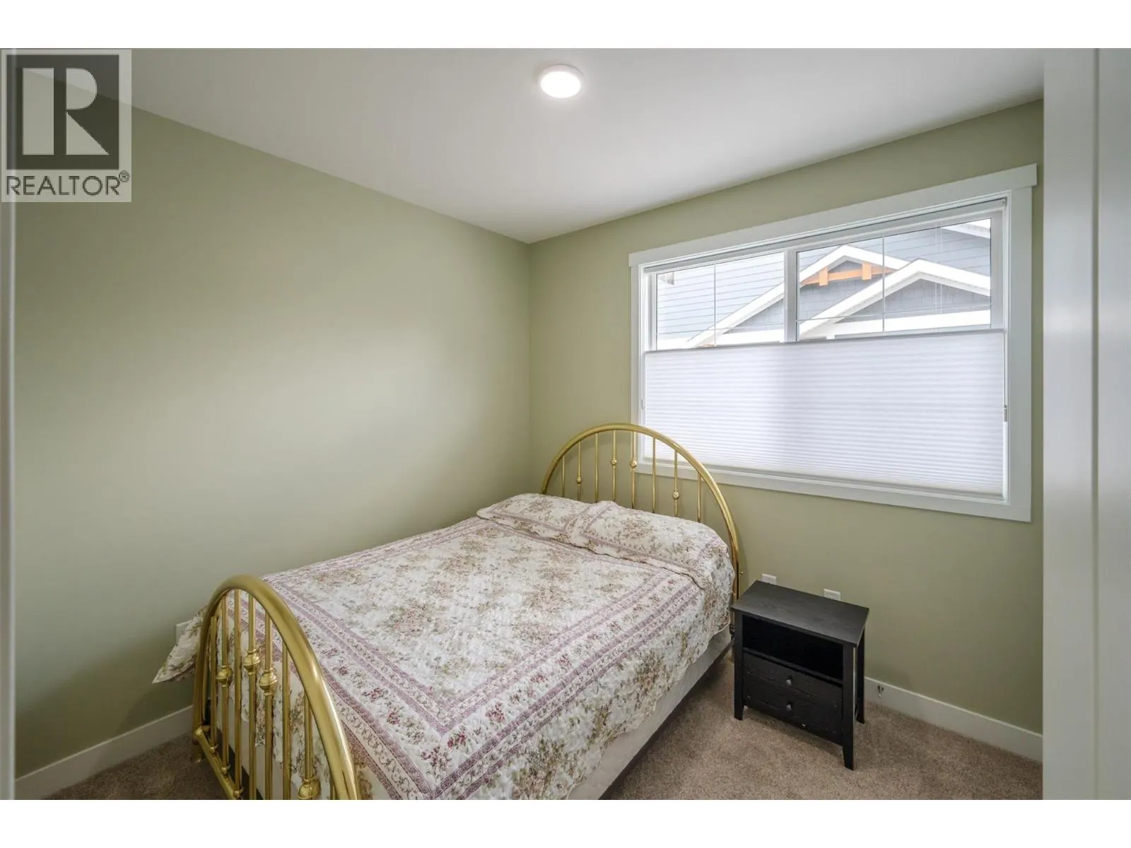 992 Holden Road