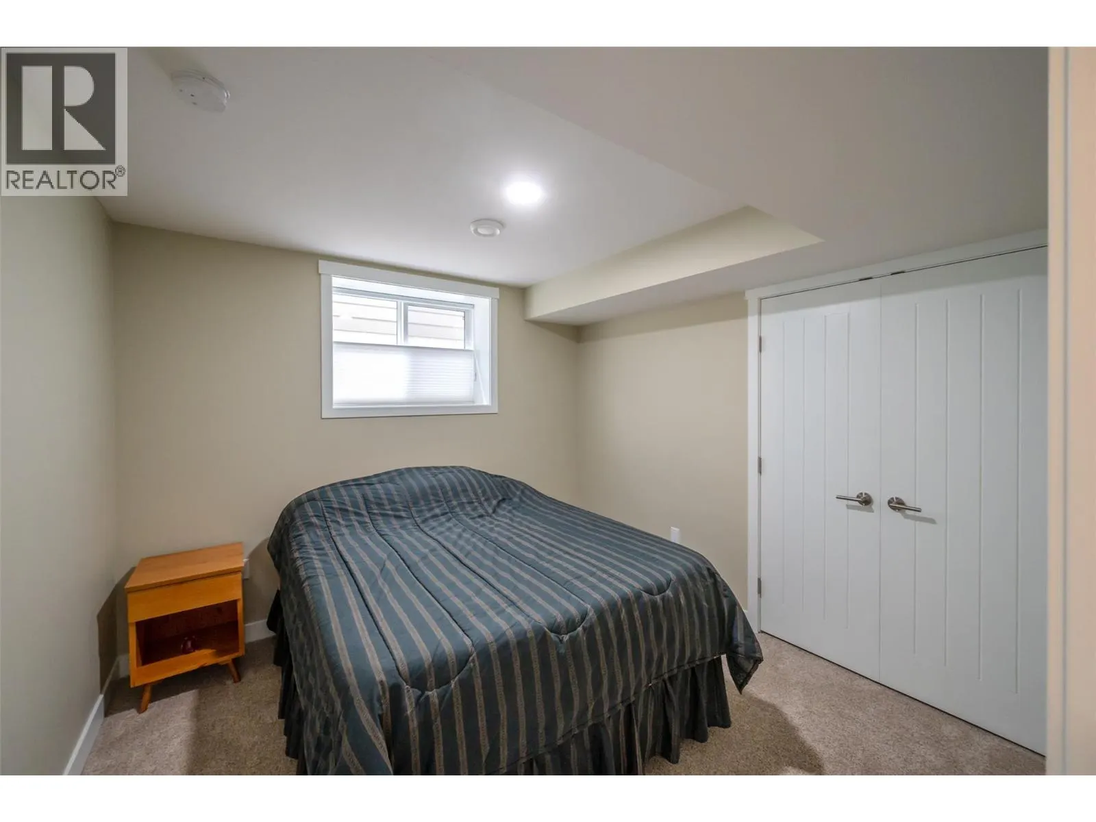 992 Holden Road