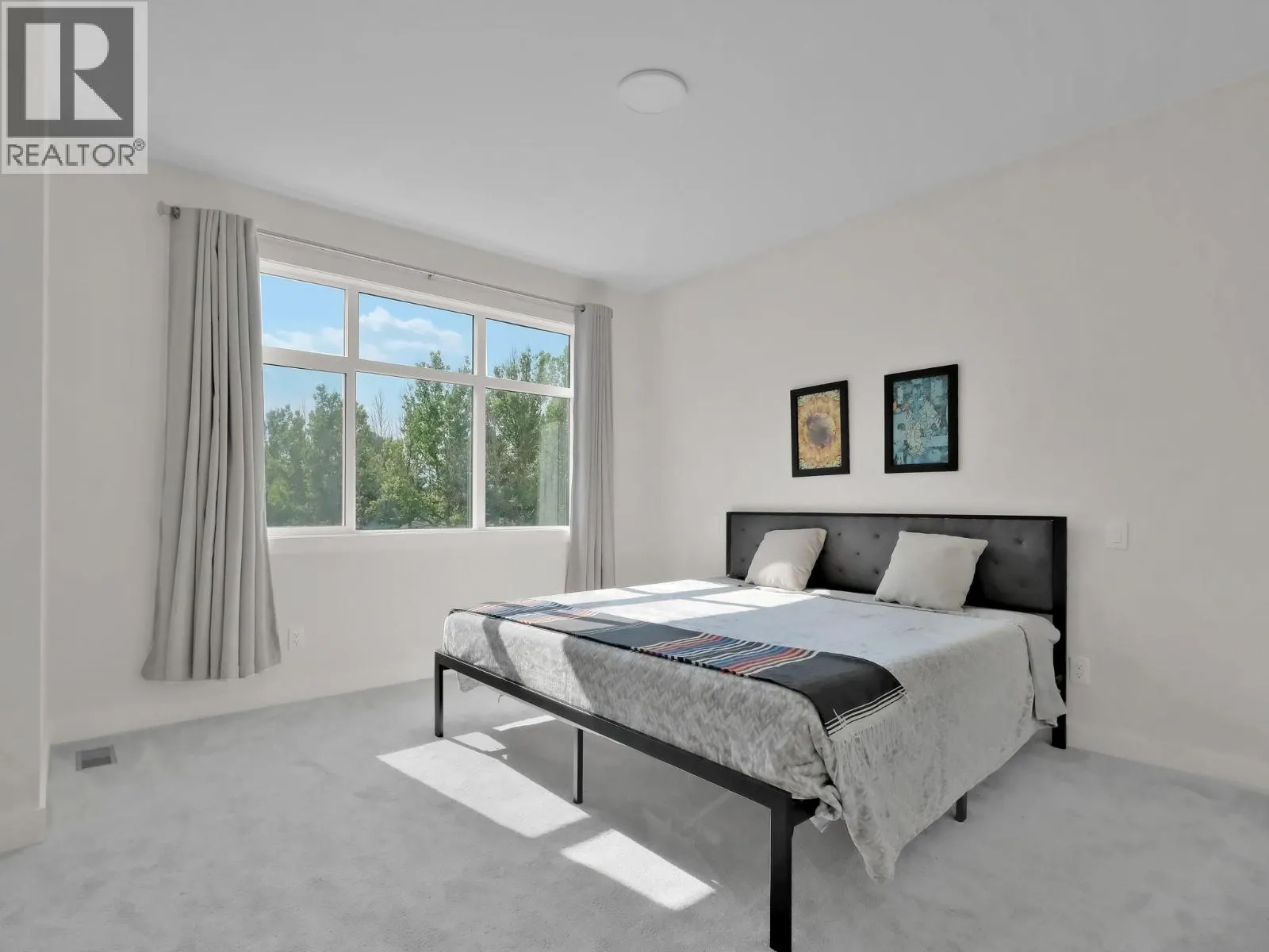 115 Wyndham Crescent Unit# 23