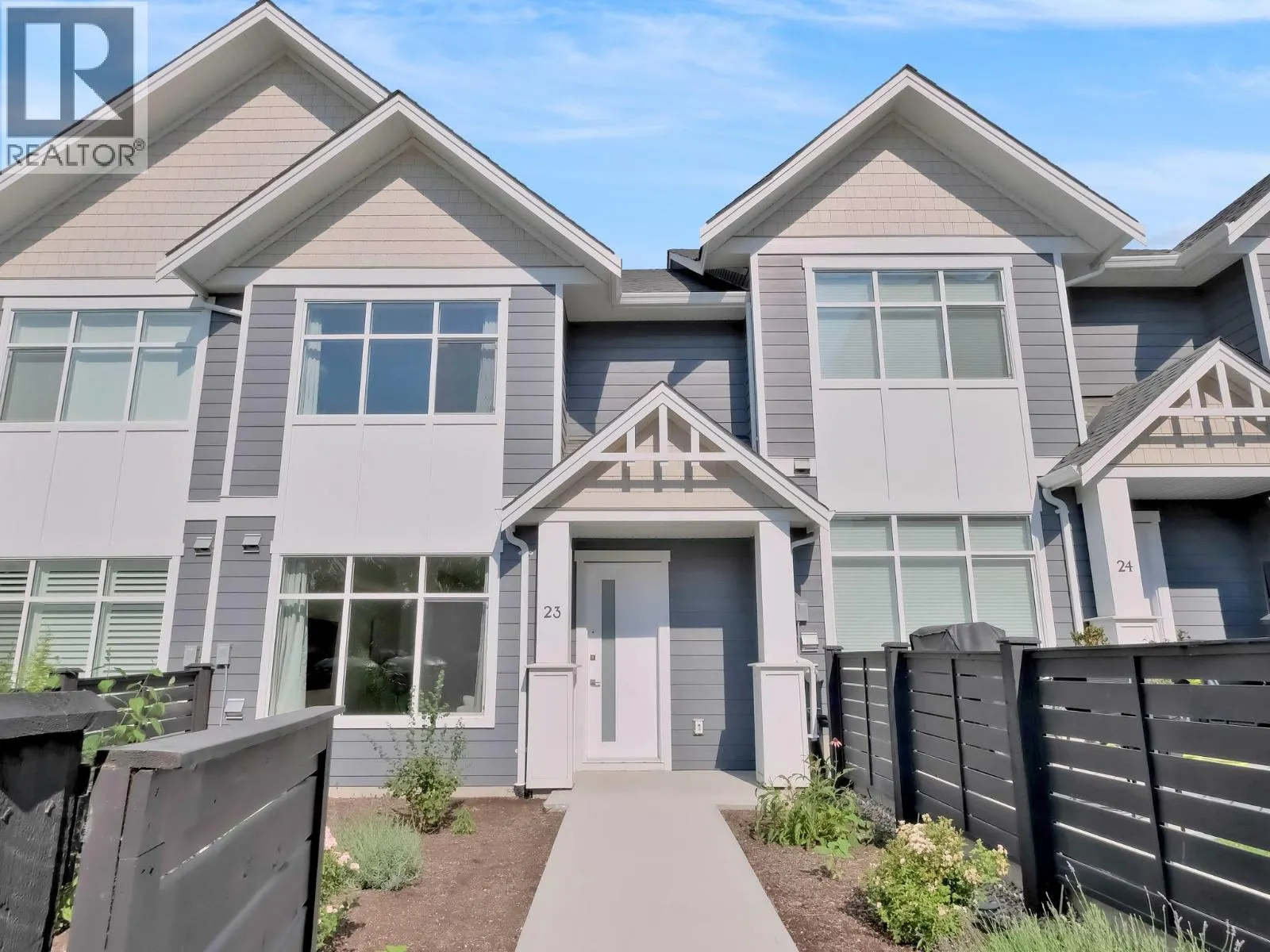 115 Wyndham Crescent Unit# 23