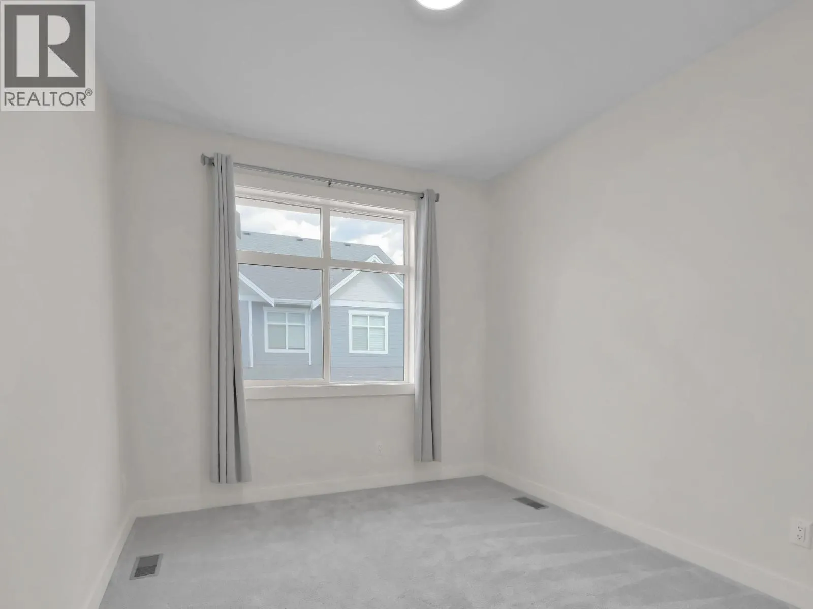 115 Wyndham Crescent Unit# 23