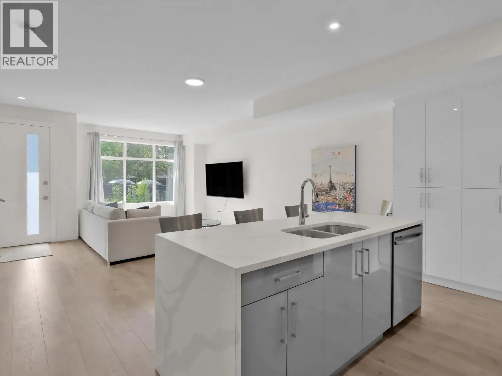 115 Wyndham Crescent Unit# 23