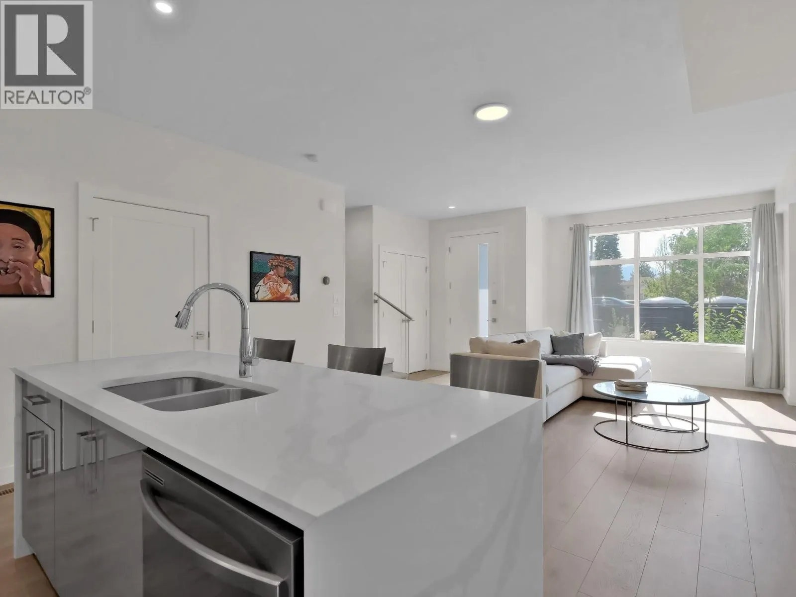 115 Wyndham Crescent Unit# 23