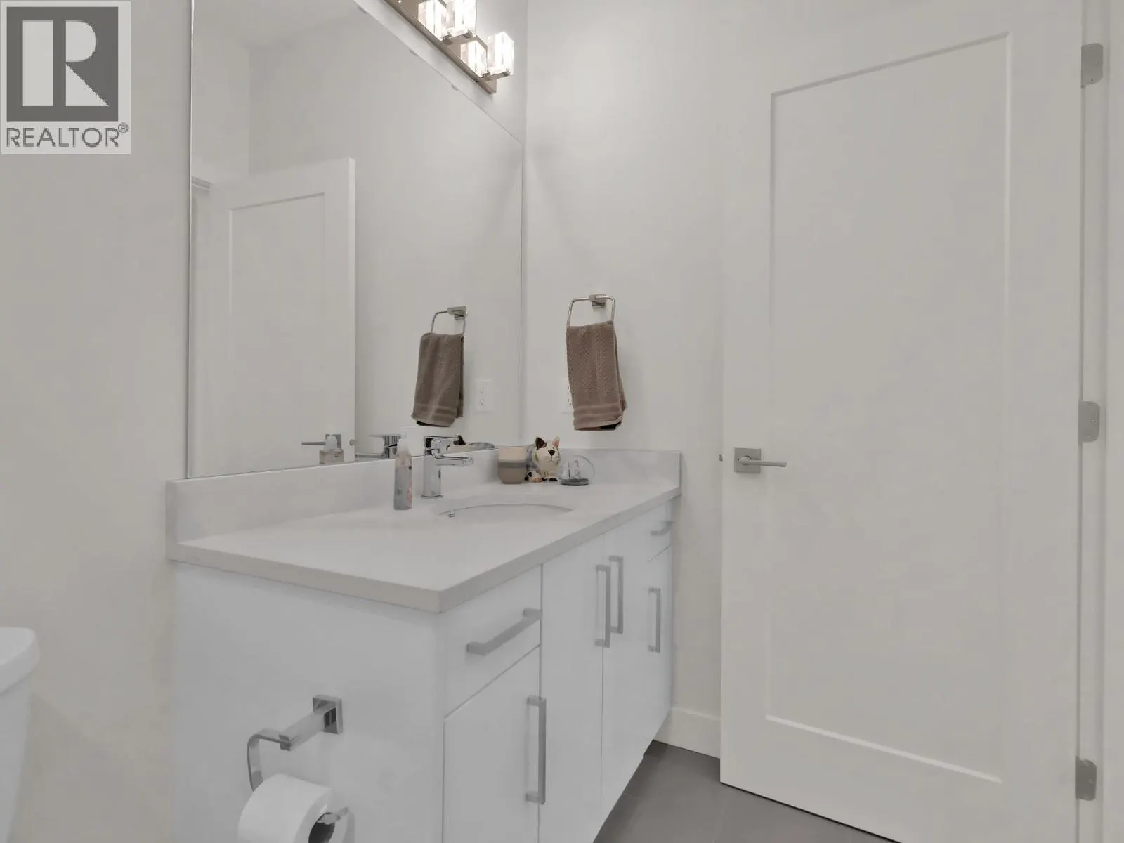 115 Wyndham Crescent Unit# 23