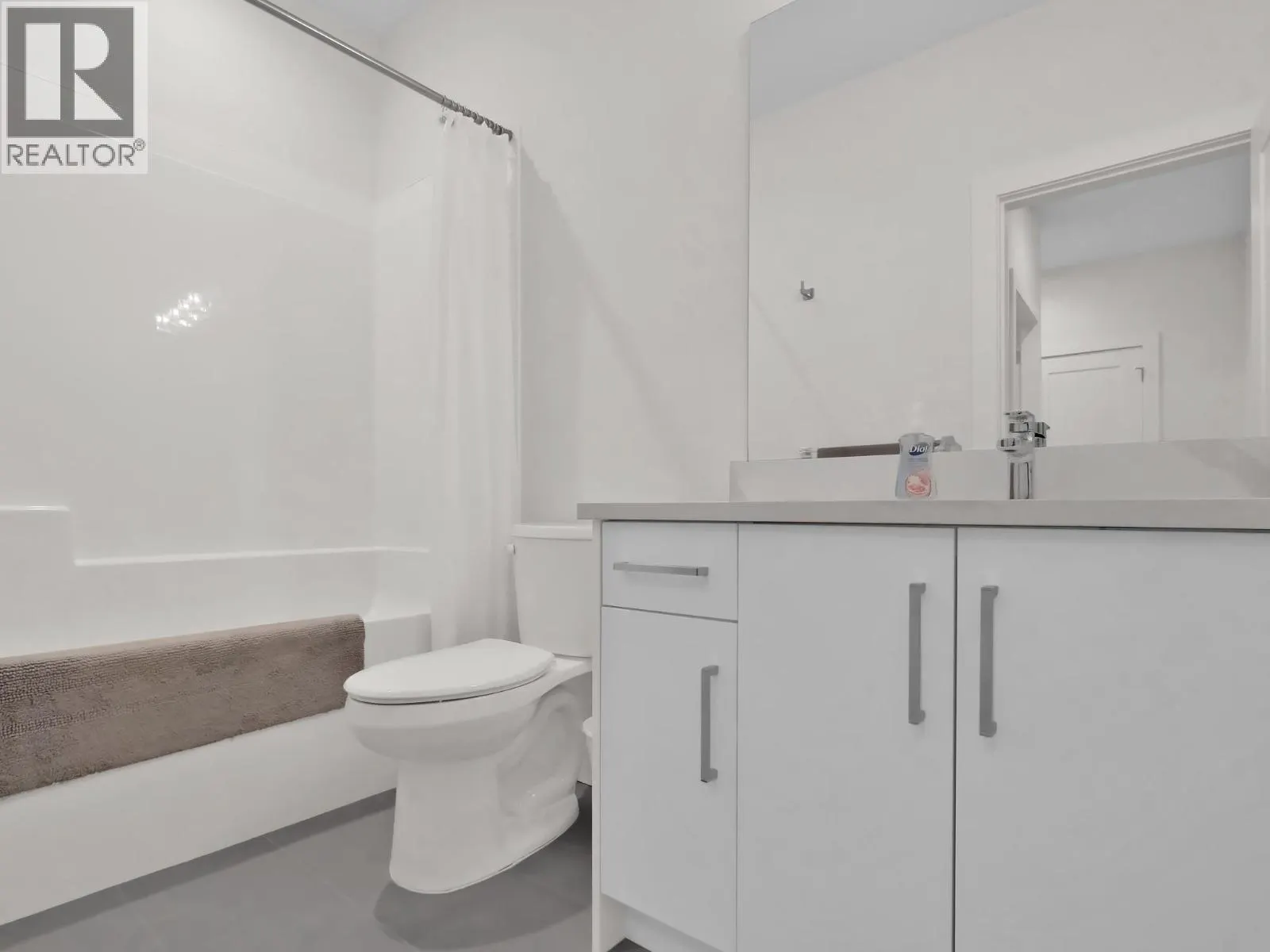 115 Wyndham Crescent Unit# 23