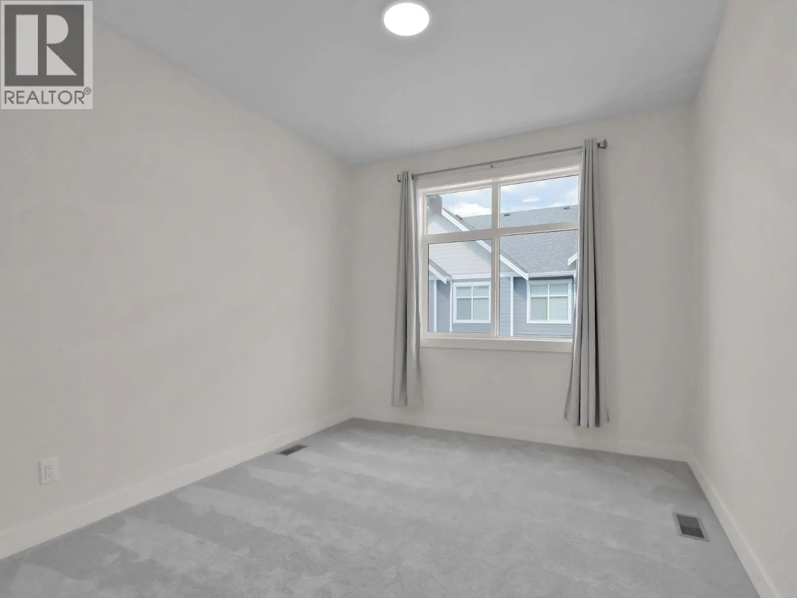 115 Wyndham Crescent Unit# 23