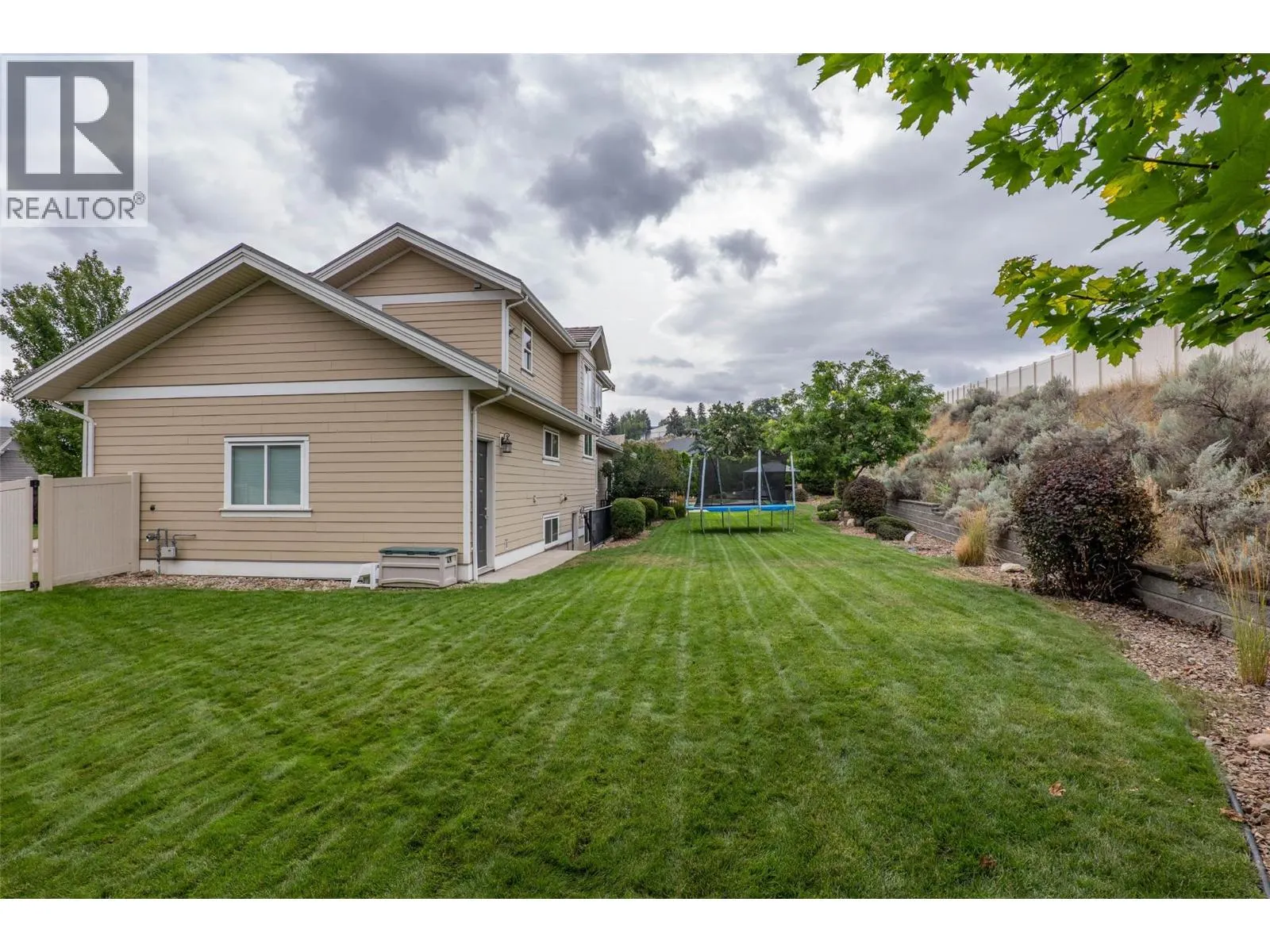 400 Fernie Place