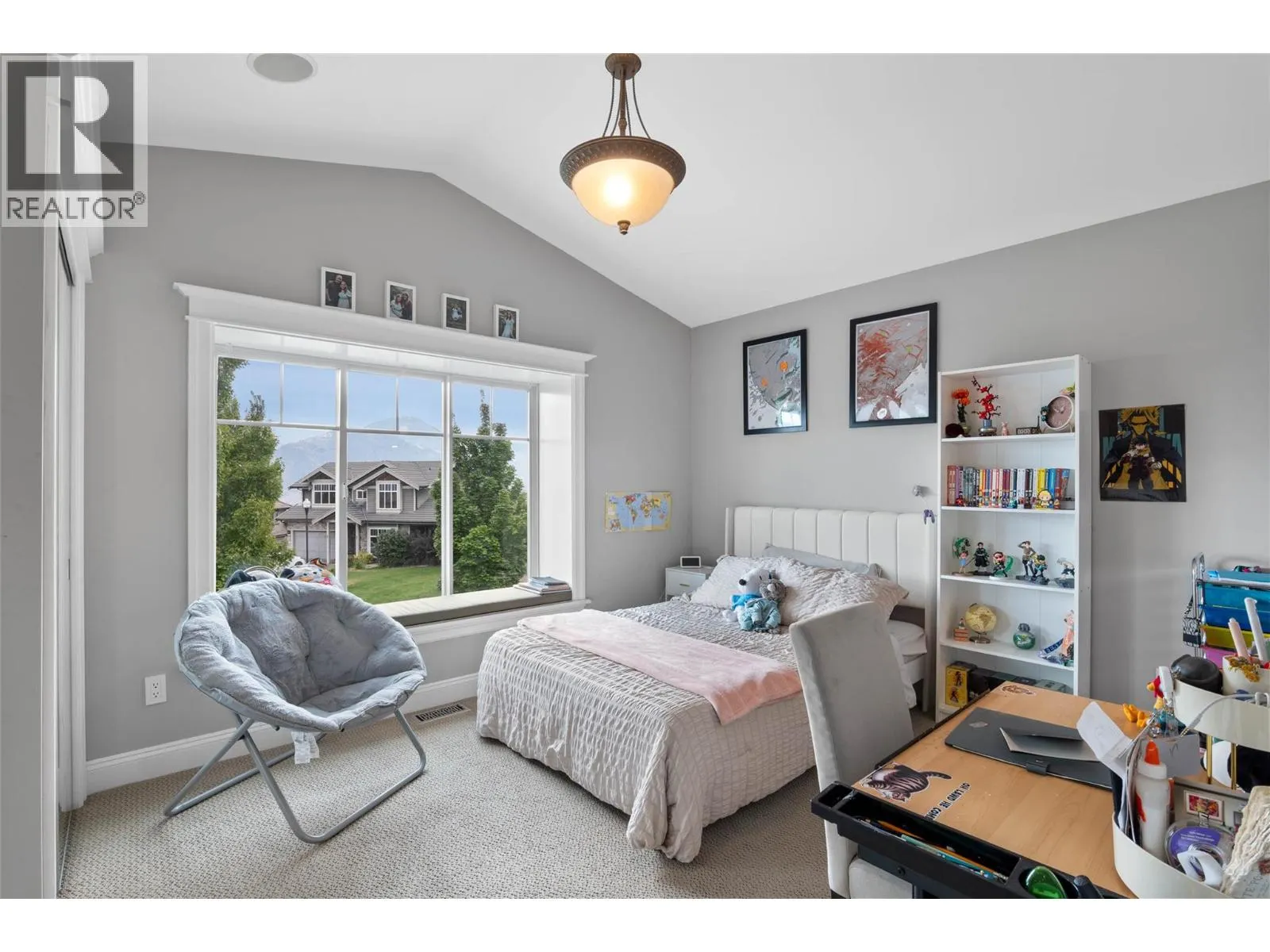 400 Fernie Place