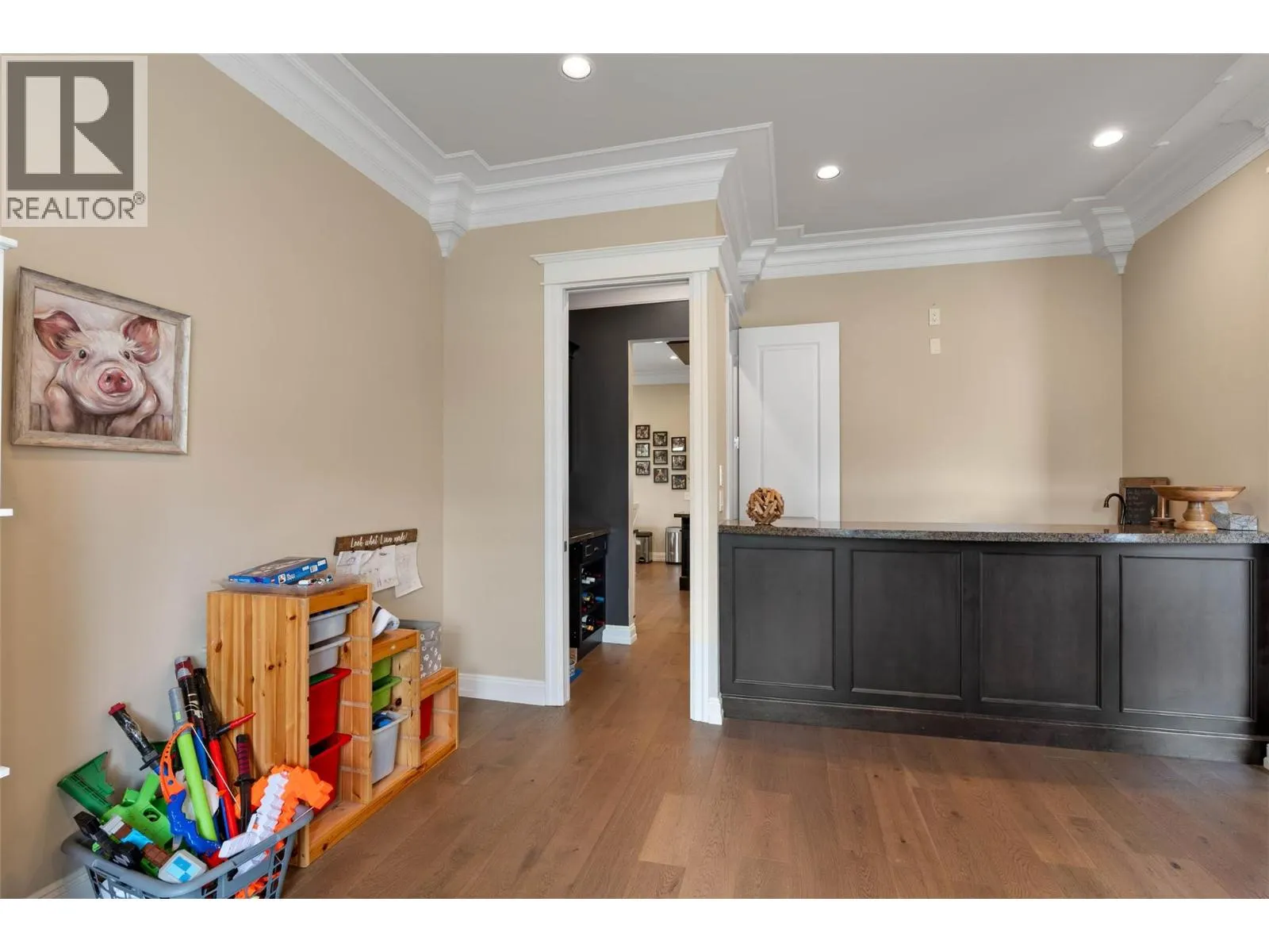 400 Fernie Place