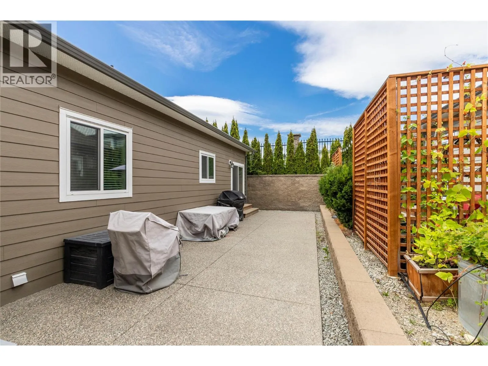 2092 Sage Crescent