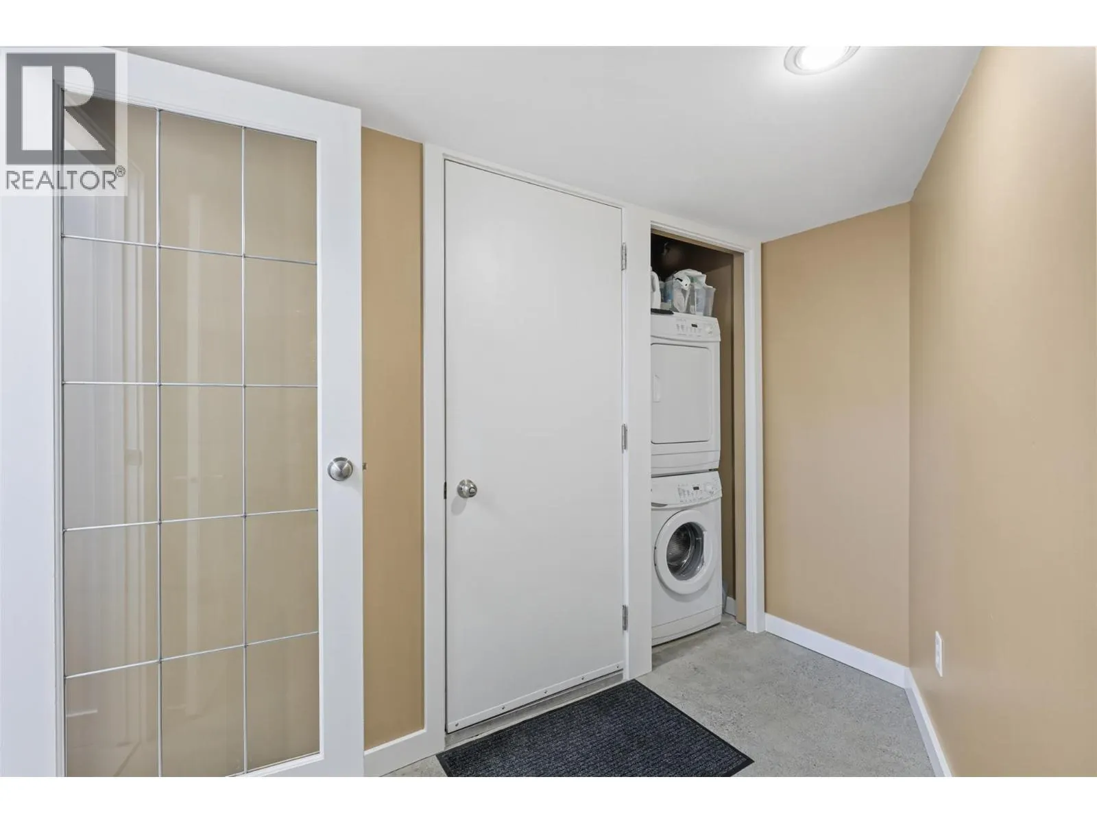 1289 MONASHEE Court
