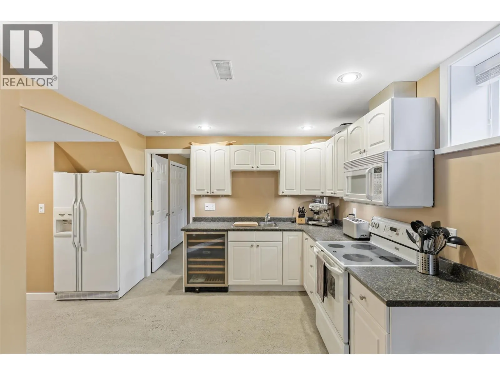 1289 MONASHEE Court