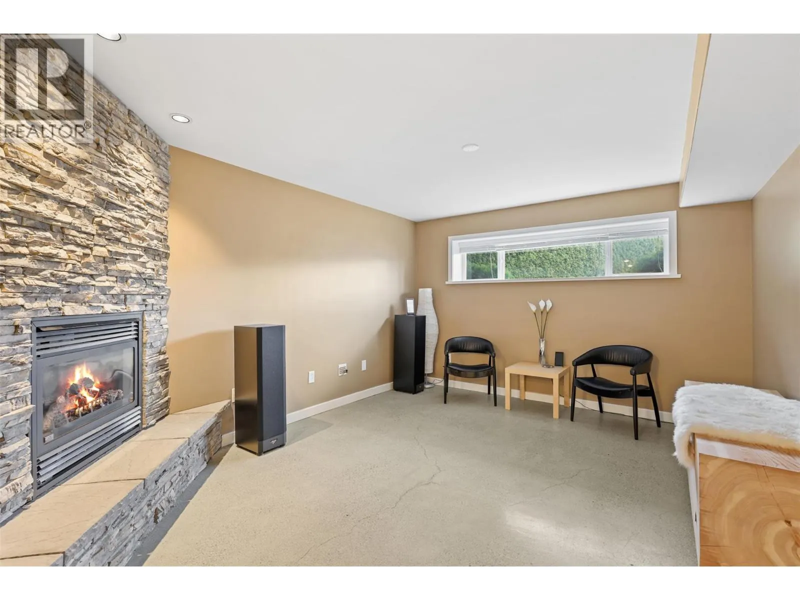 1289 MONASHEE Court