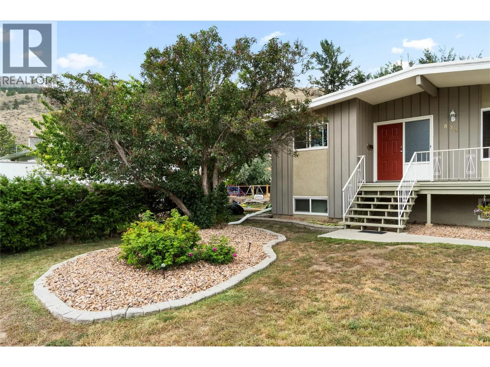 874 DEVER Drive