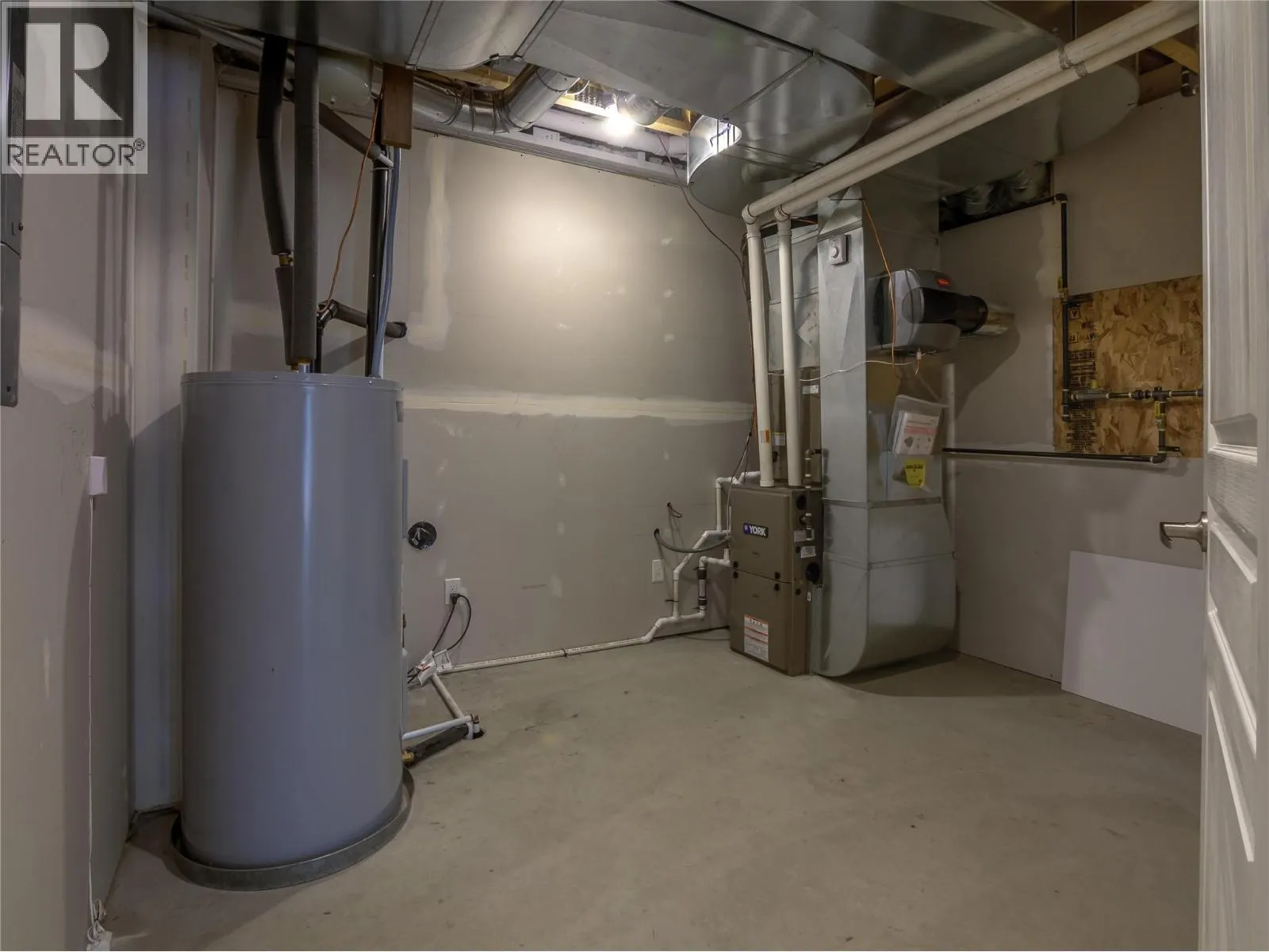 1675 Penticton Avenue Unit# 118