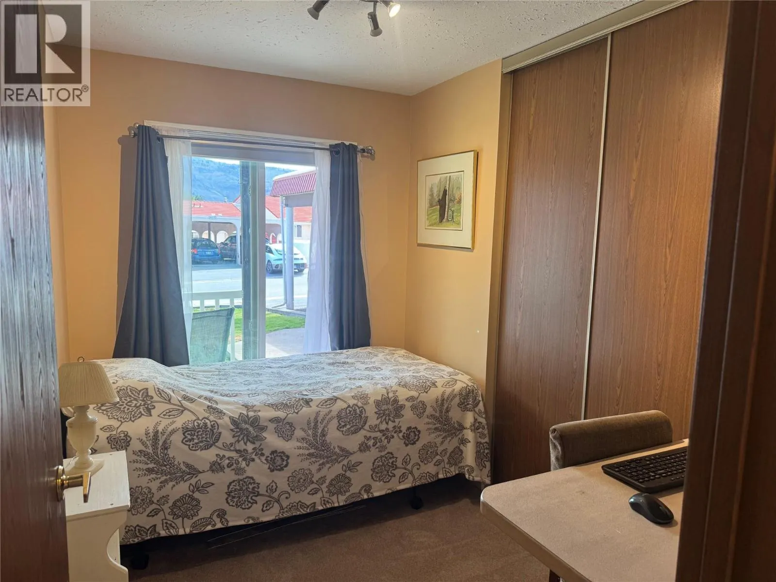 8010 VEDETTE Drive Unit# 10