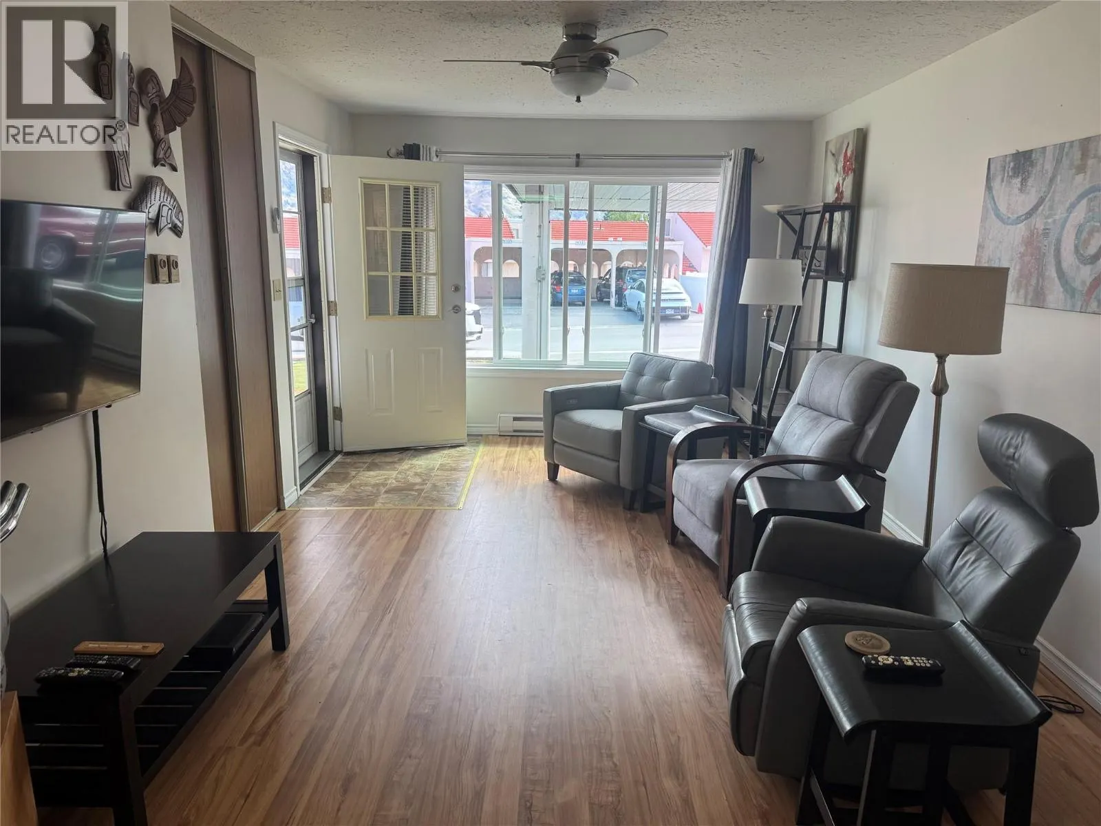 8010 VEDETTE Drive Unit# 10