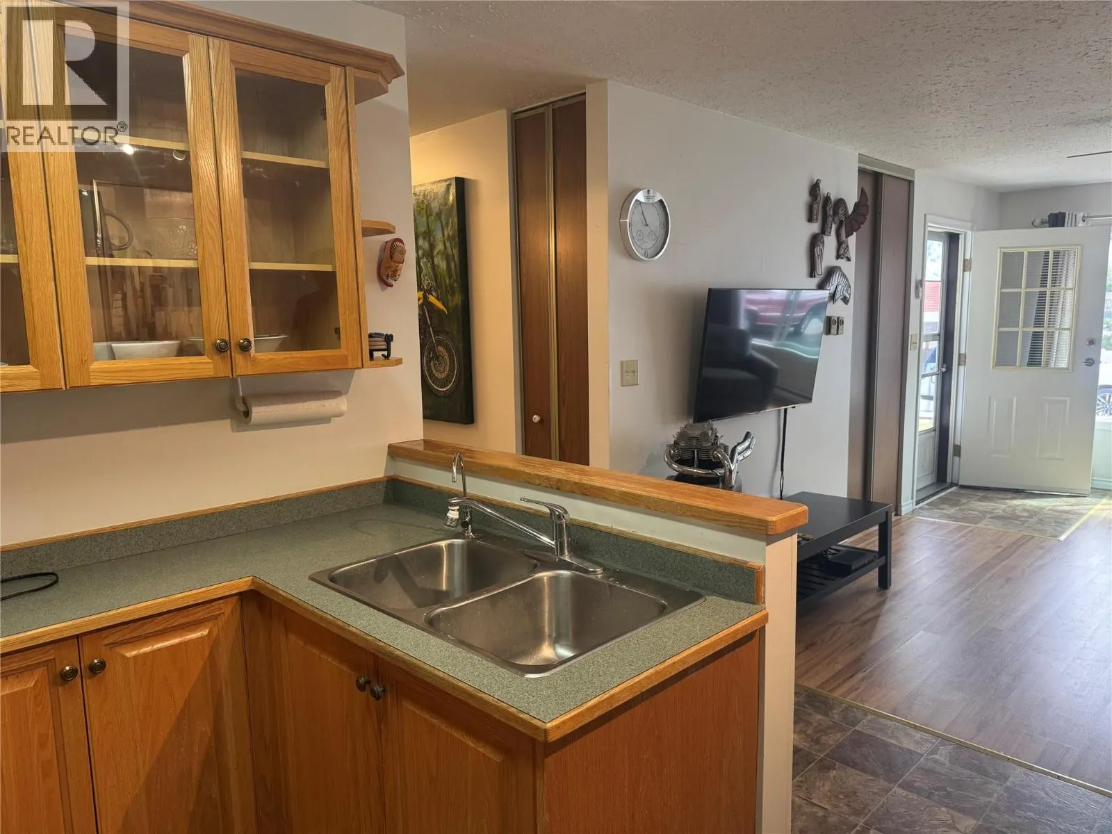 8010 VEDETTE Drive Unit# 10