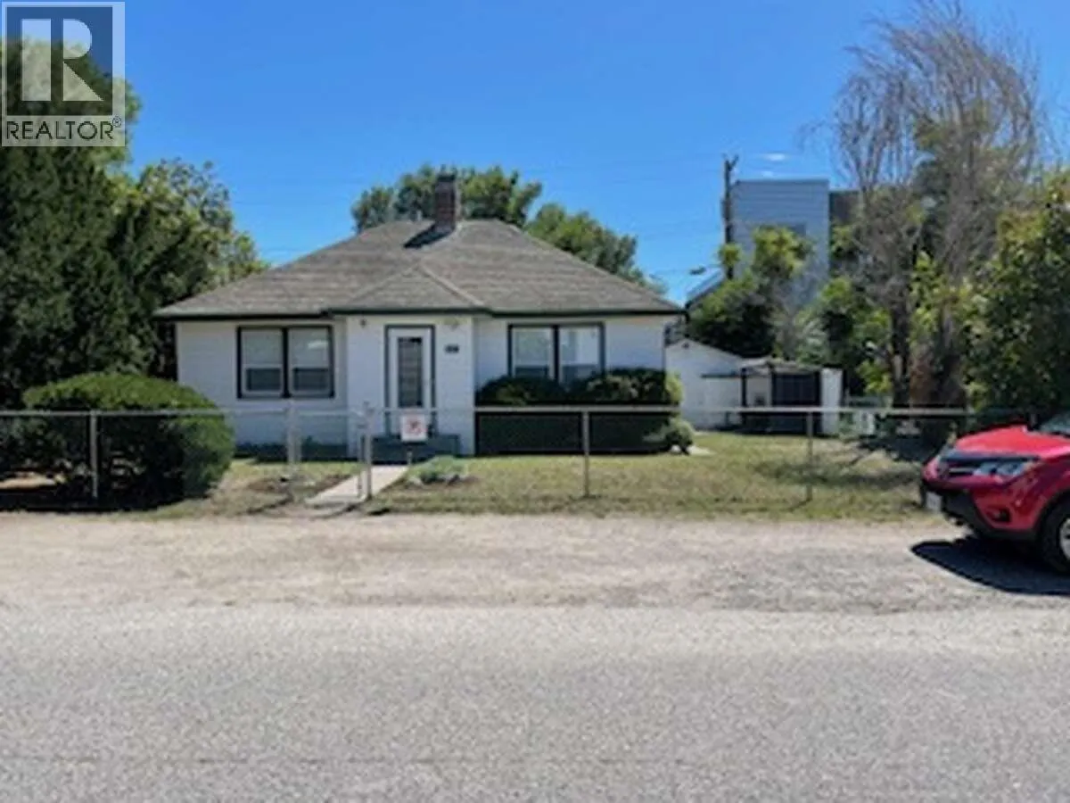 605 Wardlaw Avenue